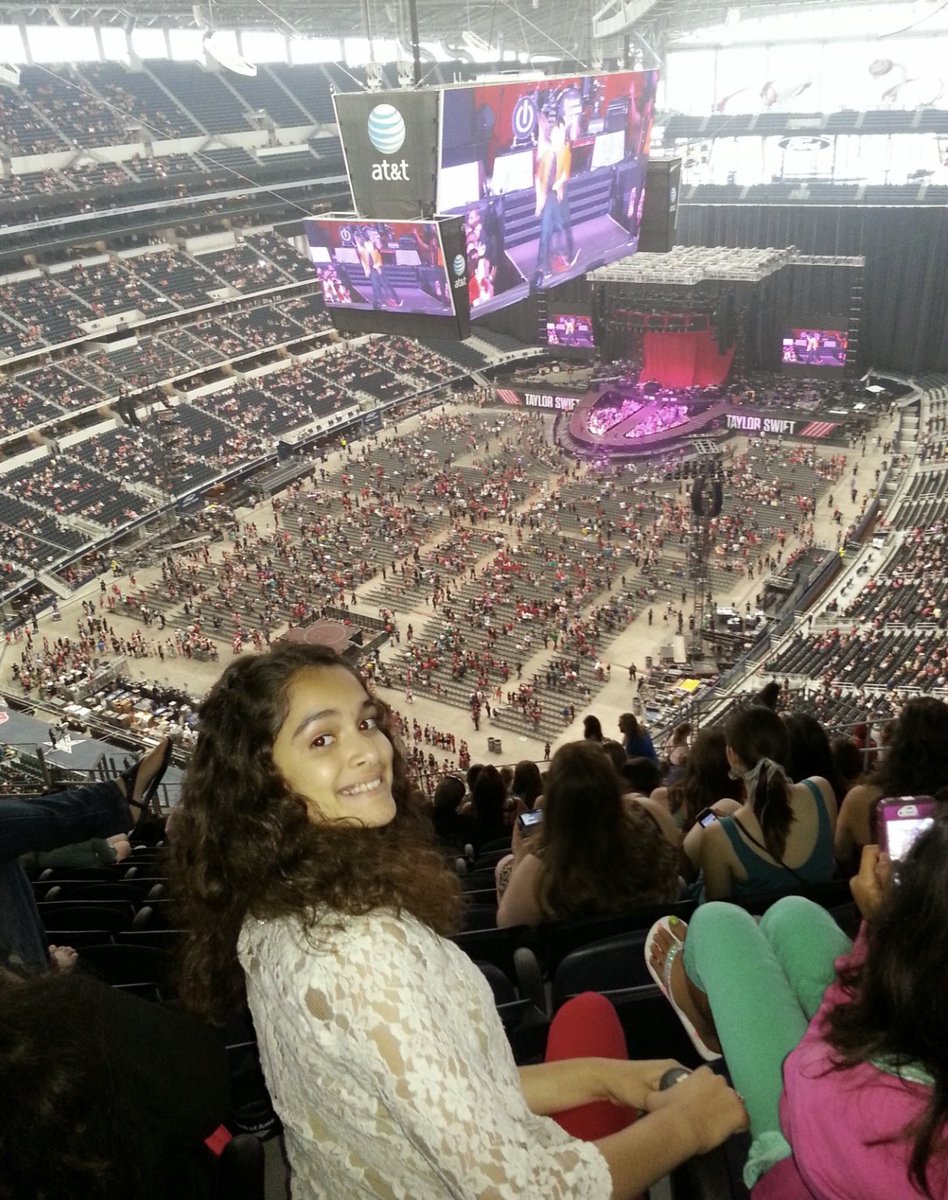 rahnihingo's tweet photo. @taylornation13 I FOUND THE PICS IN THE ARCHIVES https://t.co/mTXPilJdHK
