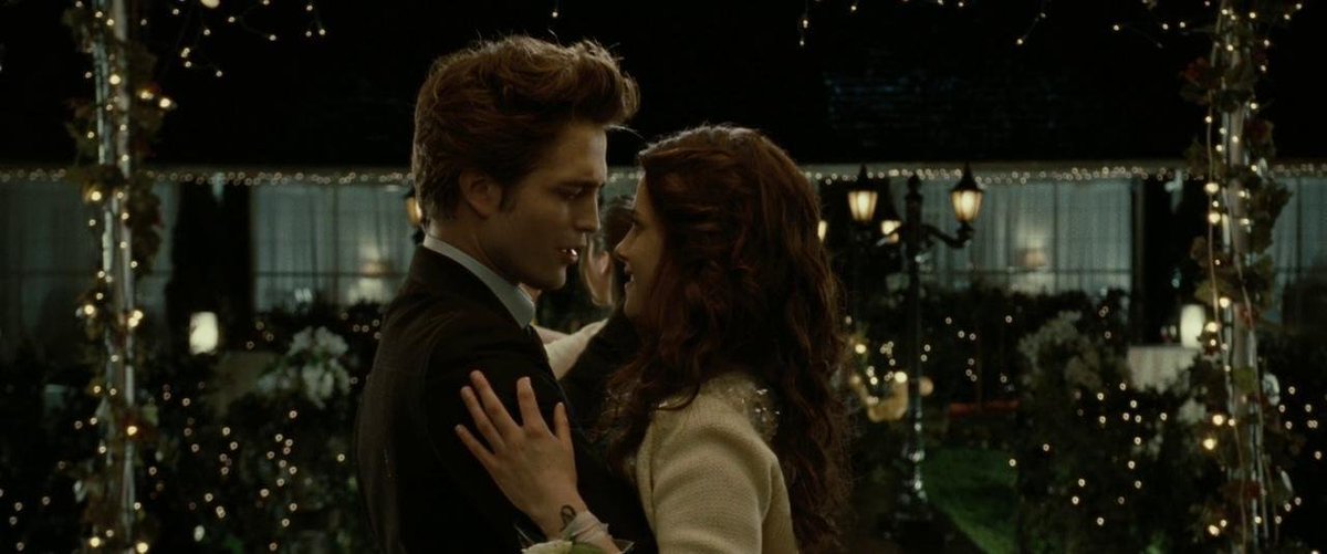 TheCinesthetic's tweet photo. Twilight (2008) dir. Catherine Hardwicke https://t.co/RxjJKklImz