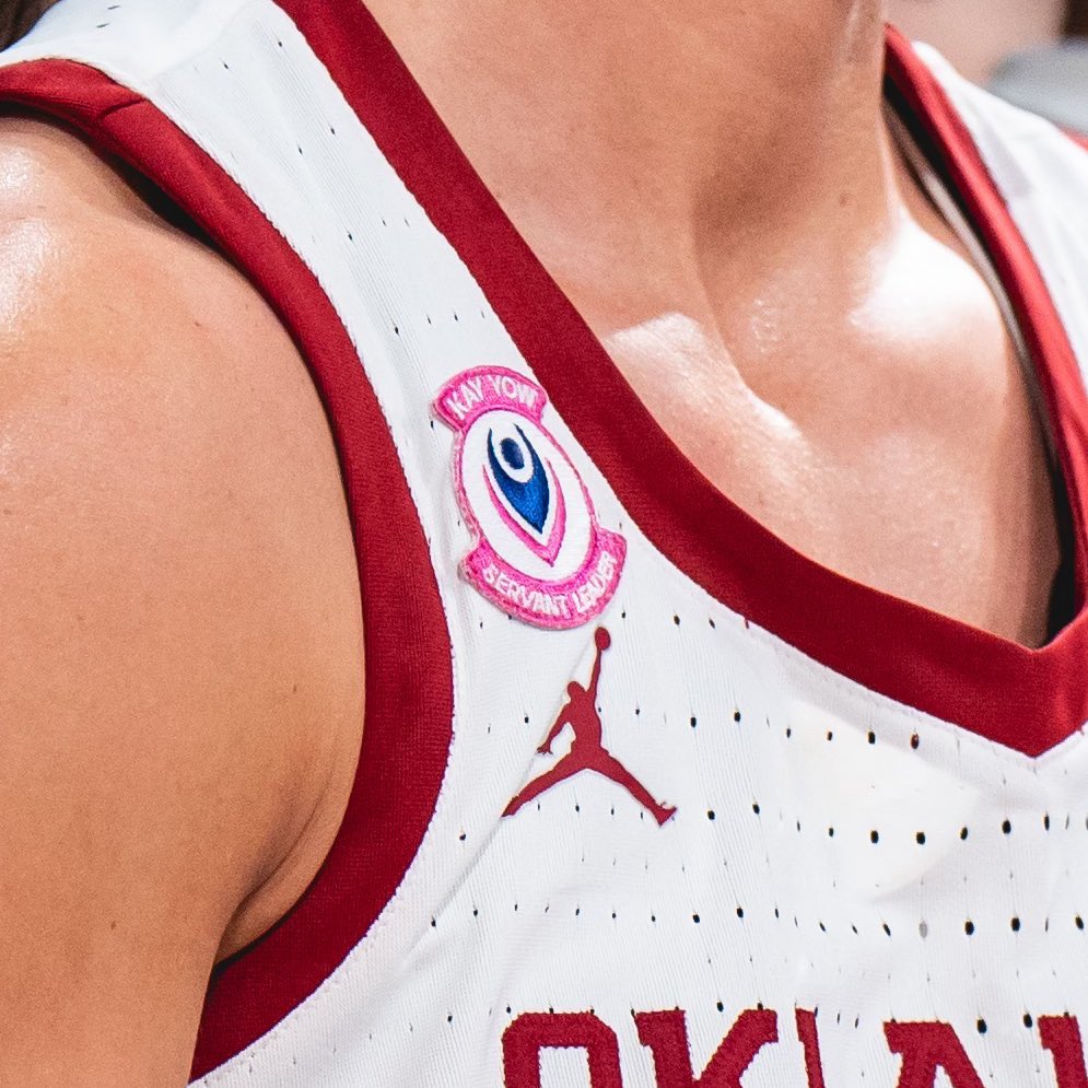 OU_WBBall's tweet photo. Leading with intent.  

Lexy has been named to the inaugural Kay Yow Servant Leader’s class and will wear this patch the remainder of the season. 

@KayYowFund // @lexy_keys2 https://t.co/SvUAiTIdYI