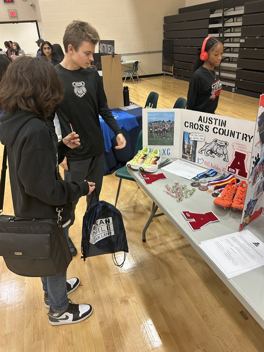 AHSBulldogs's tweet photo. Shoutout to our athletes for representing at Sartartia Middle School’s Career Day!  Inspiring the next generation. 🏅❤️ #ALLINFORAUSTIN https://t.co/lkO0Ur9J8g