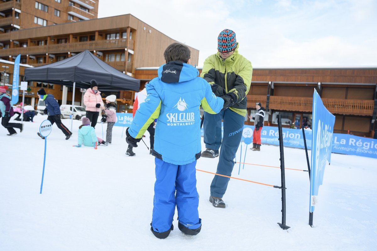 Quel plaisir pour la Région de faire vivre à nos jeunes une journée mémorable à La Plagne ! L’enthousiasme pour les JOP2030 unit toutes les générations, des nostalgiques d’Albertville 92 aux plus jeunes. Peut-être une vocation est-elle née dans l’esprit d’un futur champion ?