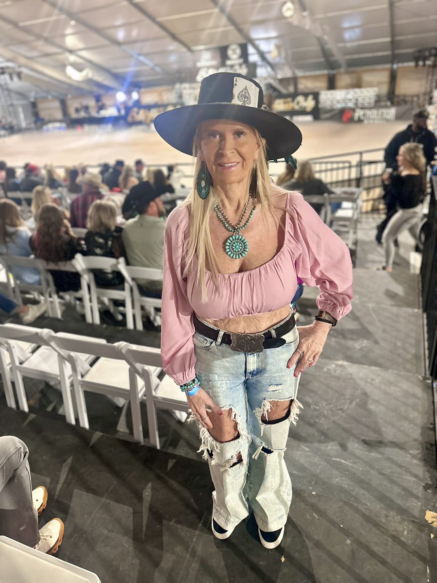 spadehotwife's tweet photo. Hooey Bull Fighting Championship #bullfightersonly #BFO https://t.co/Bk21e5ajrQ