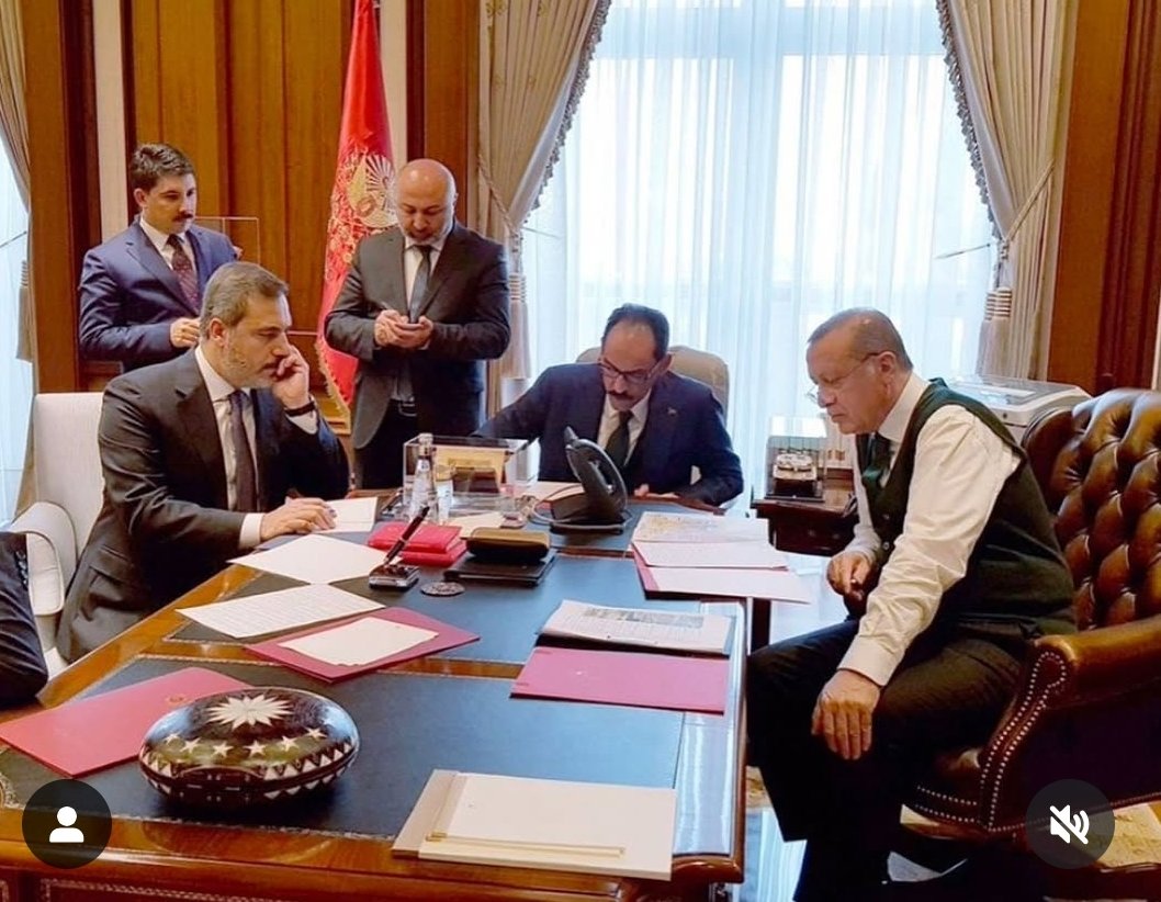 HalefAvc2's tweet photo. @TÜRKİYE 
D E V L E T ! 🇹🇷🇹🇷🇹🇷 https://t.co/UTKecPWi4G