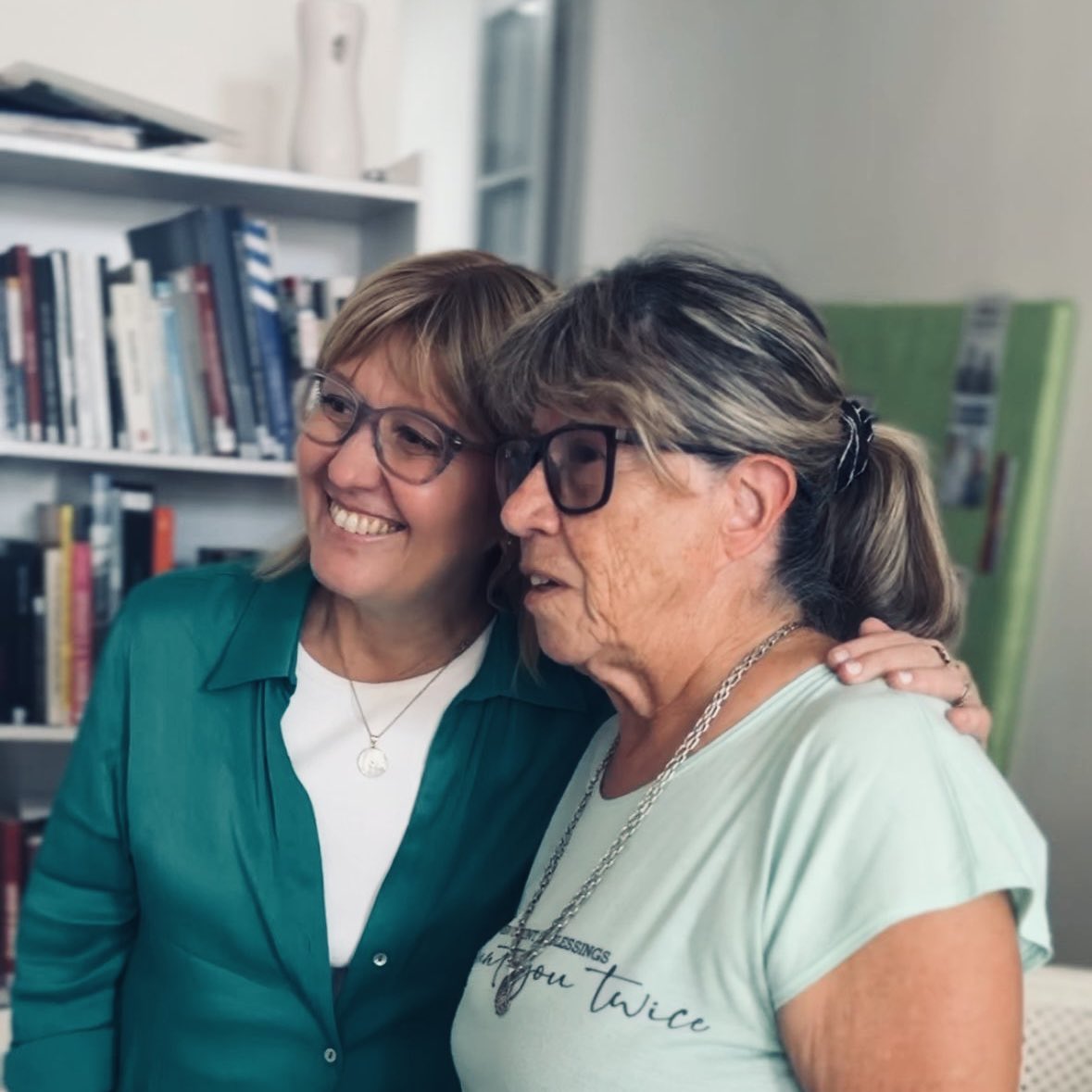 Seguimos de recorrida en Soriano. Ahora el turno de Dolores! Vamos <a href="/Frente_Amplio/">Frente Amplio</a>! 🔴🔵⚪️🇺🇾