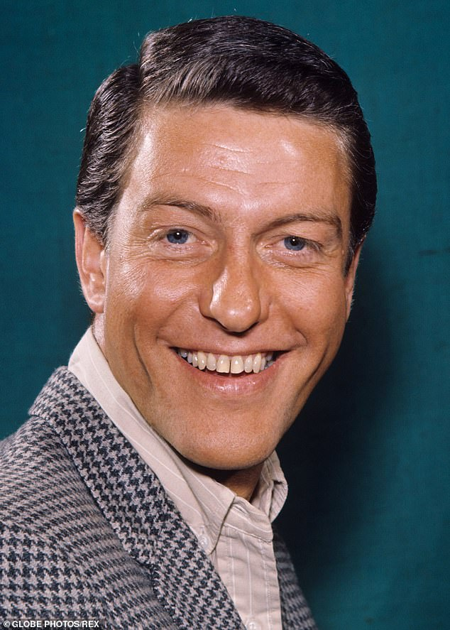 NLCarolynMuse's tweet photo. A #HappyBirthday to film/radio/stage/television actor, comedian, dancer, singer, and writer Dick Van Dyke (99)!! #CBSCartoonTheatre #TheDickVanDykeShow #ByeByeBirdie #MaryPoppins #ChittyChittyBangBang #TheComic #TheCarolBurnettShow #DiagnosisMurder #Murder101 https://t.co/wb6Rv8cZLt
