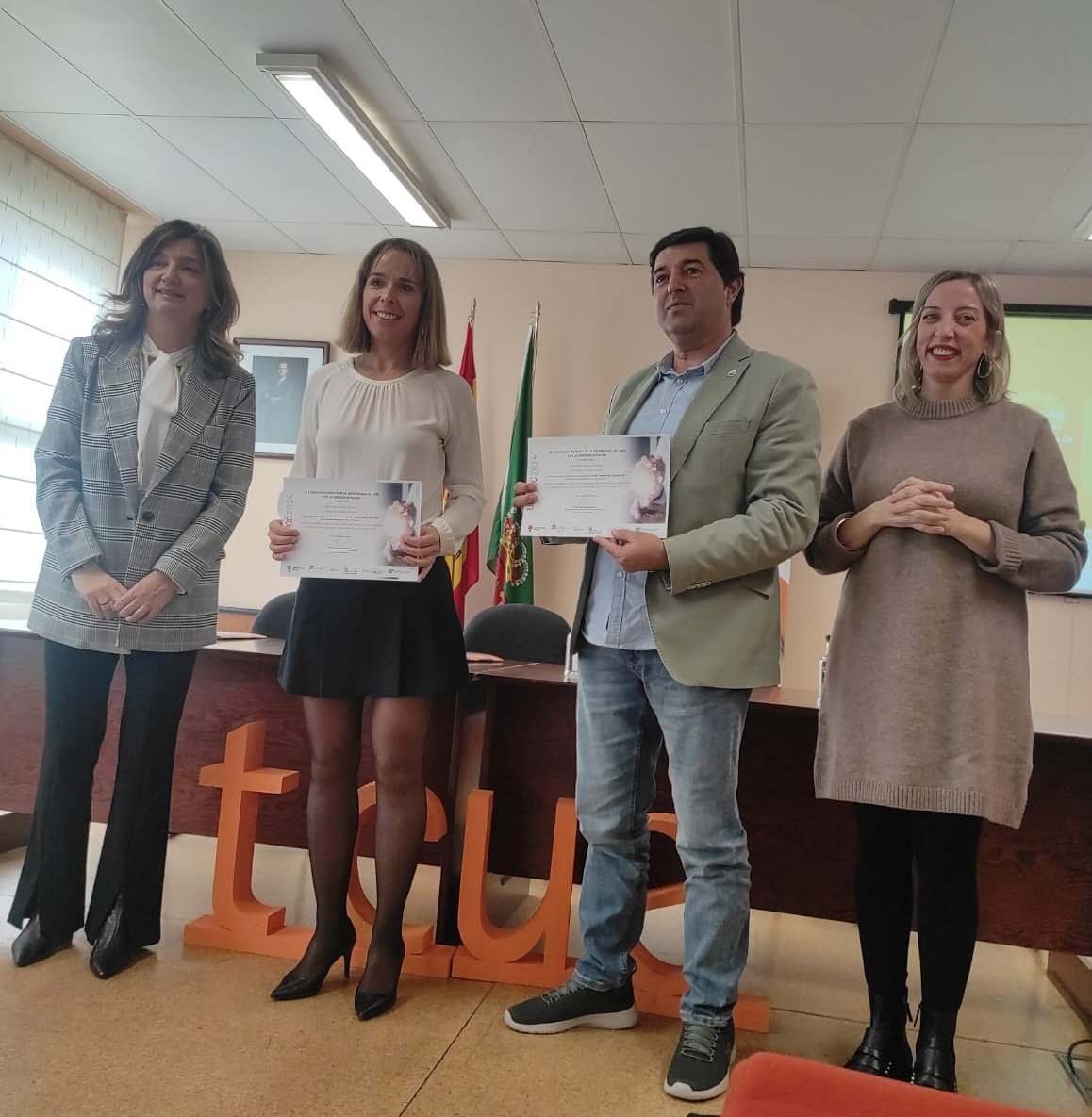 floralvareztab1's tweet image. Hoy hemos recogido en #leonesp el premio de la convocatoria ULE-PoC del plan #TCUE 2024 de Jcyl

📍Han premiado  #3DPLY (3D Populus, Laser &amp;amp; Yield): una aplicación web para la cubicación inteligente de especies forestales de alto valor comercial, desarollada con @garnicaplywood