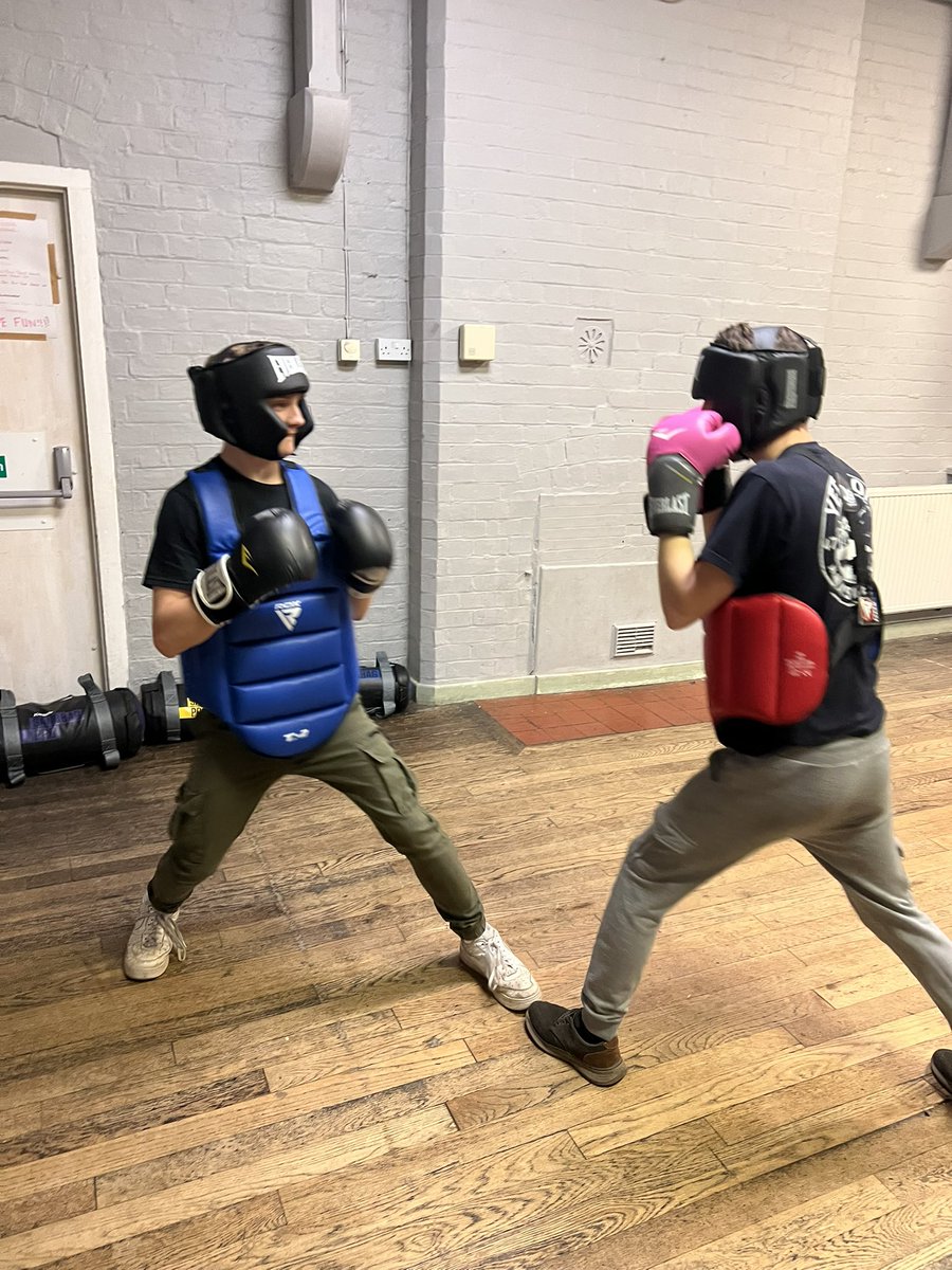 GorillaManFitn1's tweet image. Young Leaders Award certificate and going over the Scouting Code of Conduct before the fitness class with Raptors tonight 💪🥾 #ScoutingValues #ScoutingAdventures #ScoutingLife #YoungLeaderShip #communityfitness