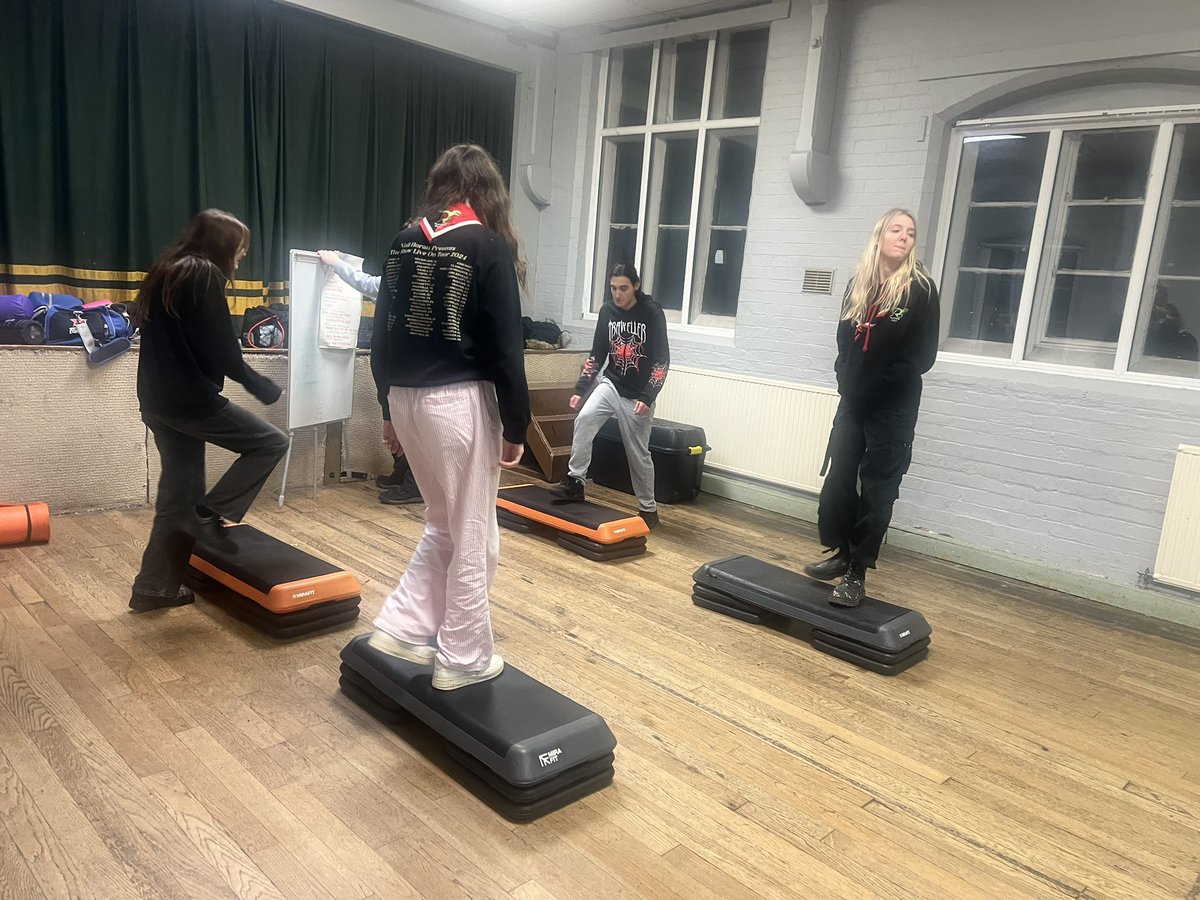 GorillaManFitn1's tweet image. Young Leaders Award certificate and going over the Scouting Code of Conduct before the fitness class with Raptors tonight 💪🥾 #ScoutingValues #ScoutingAdventures #ScoutingLife #YoungLeaderShip #communityfitness
