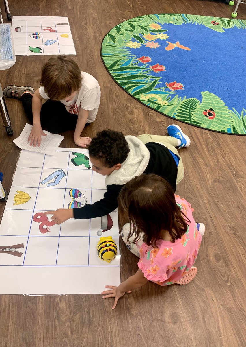 MissAndrew_FCE's tweet photo. Today’s 3rd grade Librarian for a Day gained firsthand experience using technology to support reading & learning. He even tackled the 4th & 5th grade Micro:bit coding activity so he could coach the older students! @HumbleISD_FCE @HumbleISD_lib @krista_kuhl #HumbleISDCodes https://t.co/VmH7o0vko0