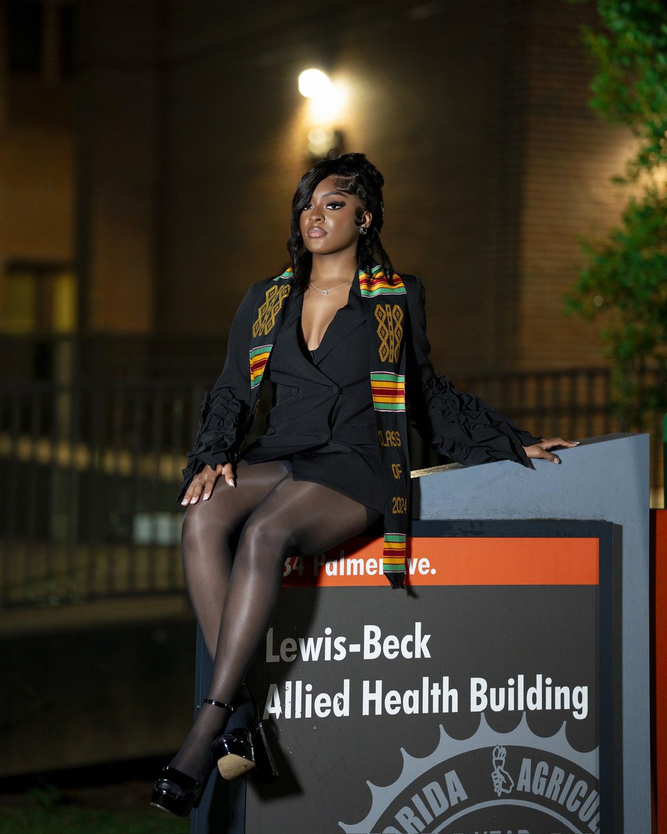 ✰ ✰ ✰ ✰ ✰ tweet media