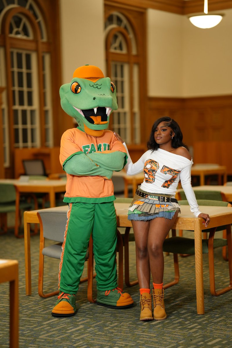 ✰ ✰ ✰ ✰ ✰ tweet media