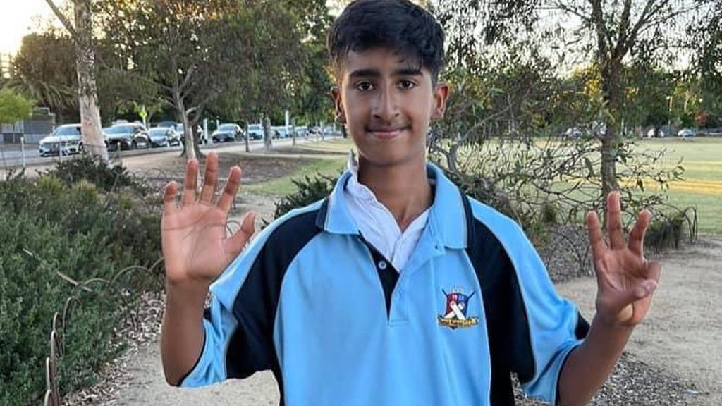 PaulAmy375's tweet image. They come through quickly. Akshay Ramkumar gained attention in 2022 when he took 8-0, with a hat-trick, for Toorak-Prahran U15s. Today the young leggie debuts in @vicpremcricket for Casey South Melbourne. 🏏👏