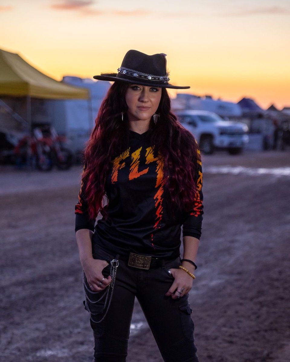 RuthHarris949's tweet photo. Had an incredible time performing at the Arizona Open Championship Motocross Race! 🏁🎤 It was an honor to share the stage with such amazing athletes and fans. Thank you for the unforgettable experience https://t.co/0gSSGdRXLr