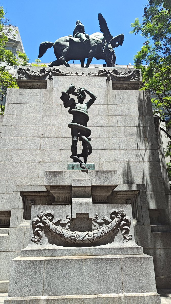 hombregris111's tweet image. #ManuelDorrego
#196Aniversario 
#IndependenciArgentina
#Libertad
#Liberté
#Freedom 
@VickyVillarruel @Armada_Arg
@Granaderosarg @FuerzaAerea_Arg
@gendarmeria
@Ejercito_Arg
@PrefecturaNaval
@PFAOficial
@PoliciaCiudadBA
@PoliciaPBA
@PoliciaCbaOf