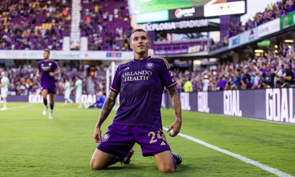 AAFootbal's tweet photo. OFFICIAL‼️🚨

🇺🇸 Kyle Smith extends his contract with Orlando City! 🟣✅

The contract is valid until December 31, 2025. ✅

#transfers #KyleSmith #orlandocity #contractextension #MLS https://t.co/1mjjhFBME0