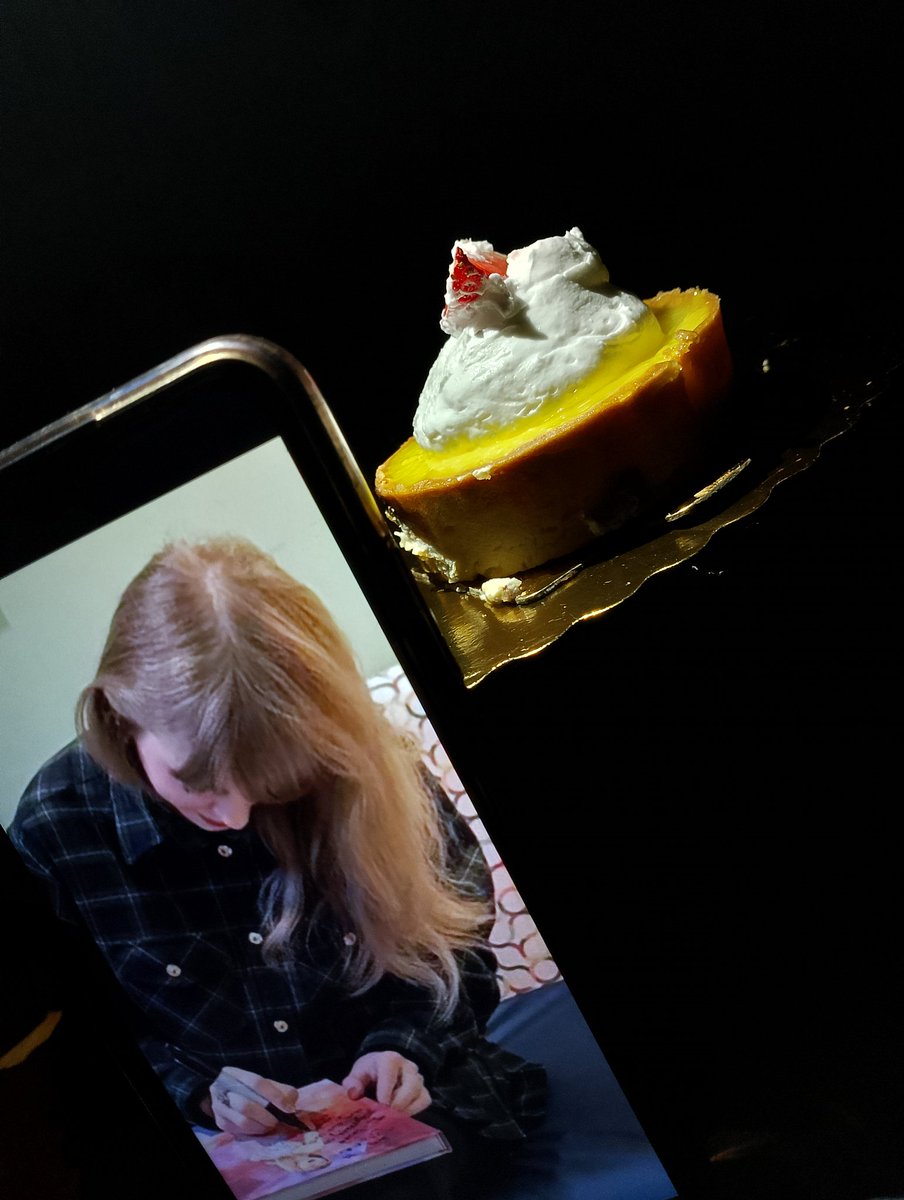 Taydrew1989's tweet photo. Happy Birthday to my heartbeat, my sunshine &amp; my world Taylor Swift. There is no suitable word to describe you or to describe my love &amp; admiration for you. what a beautiful &amp; rare person that you are🌠⭐
@taylorswift13 #HappyBirthdayTaylorSwift 
#TaylorSwift @taylornation13 https://t.co/fDWffe2tZS