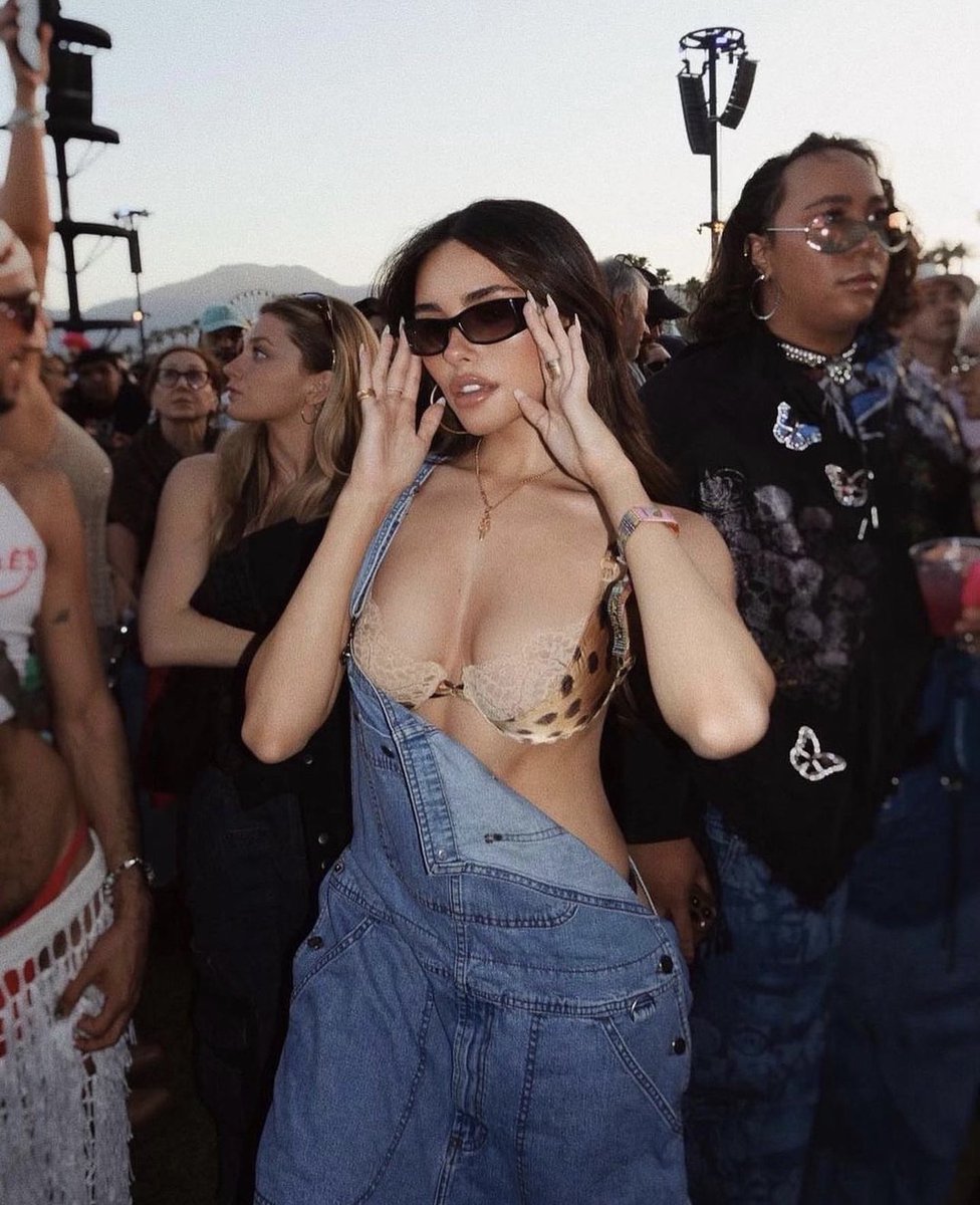 mebfeed's tweet photo. madison beer. https://t.co/6NMgEjznjN