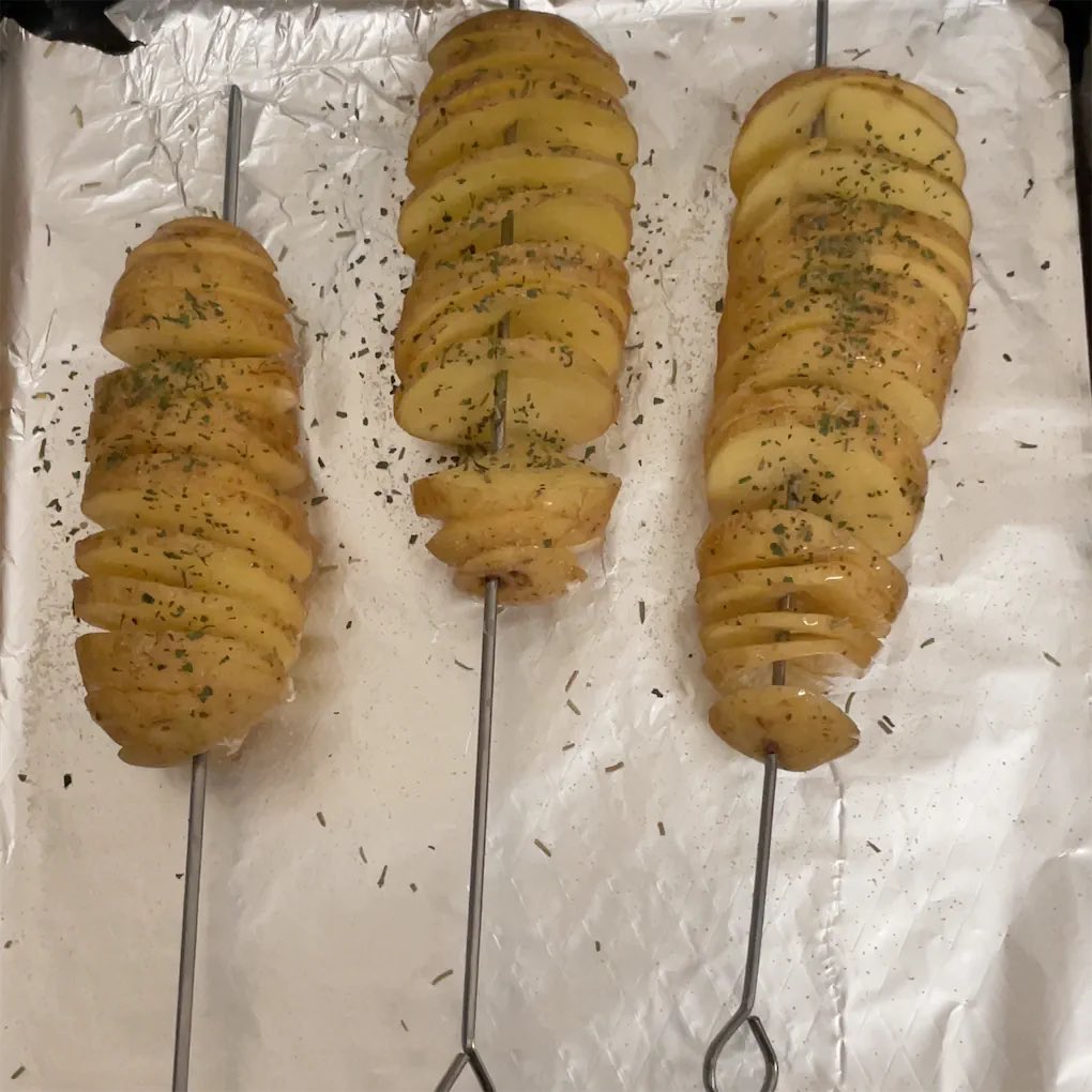 rmsvisuals's tweet photo. when I say there’s winter wonderland at home https://t.co/IJQcVlJChK