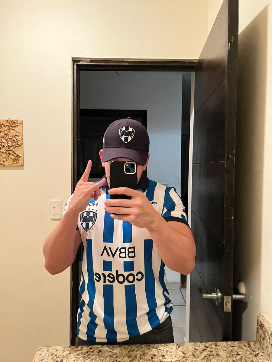 FernylsLopez's tweet photo. @CodereMX #CodereEsRayado "¡Voy a la final de Rayados porque mi corazón late al ritmo de la pandilla! 💙⚽💙"  @jorgee43 https://t.co/CxHFf8fmxj