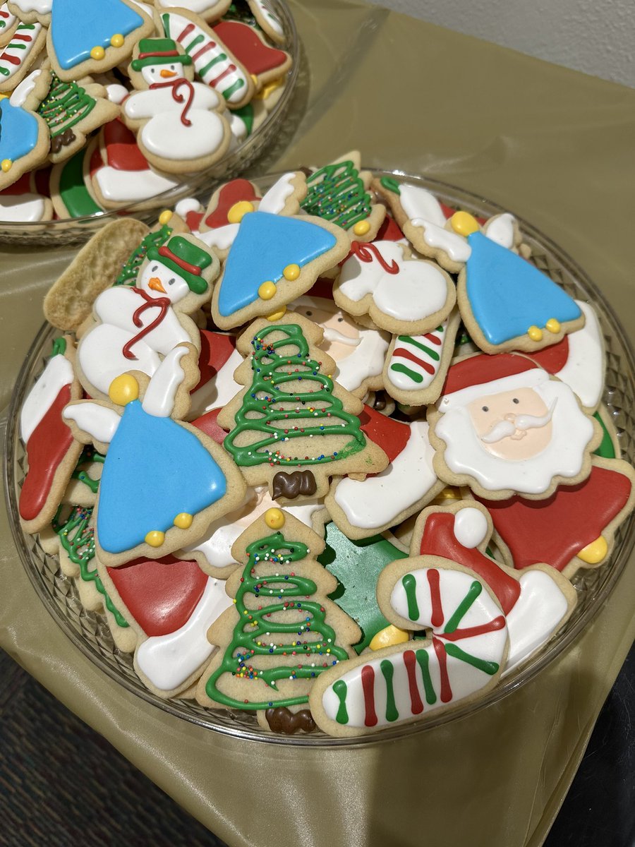 Brown Elementary (@brownelementary) on Twitter photo On the 7th day of Christmas my admin gave to me....CHRISTMAS COOKIES!!!! @Fountain_AP <a href="/HWolfReads/">Haley Wolf</a> <a href="/mcastellanos3/">Maria T. Bloomfield</a> On the 7th day of Christmas my admin gave to me....CHRISTMAS COOKIES!!!! @Fountain_AP <a href="/HWolfReads/">Haley Wolf</a> <a href="/mcastellanos3/">Maria T. Bloomfield</a>