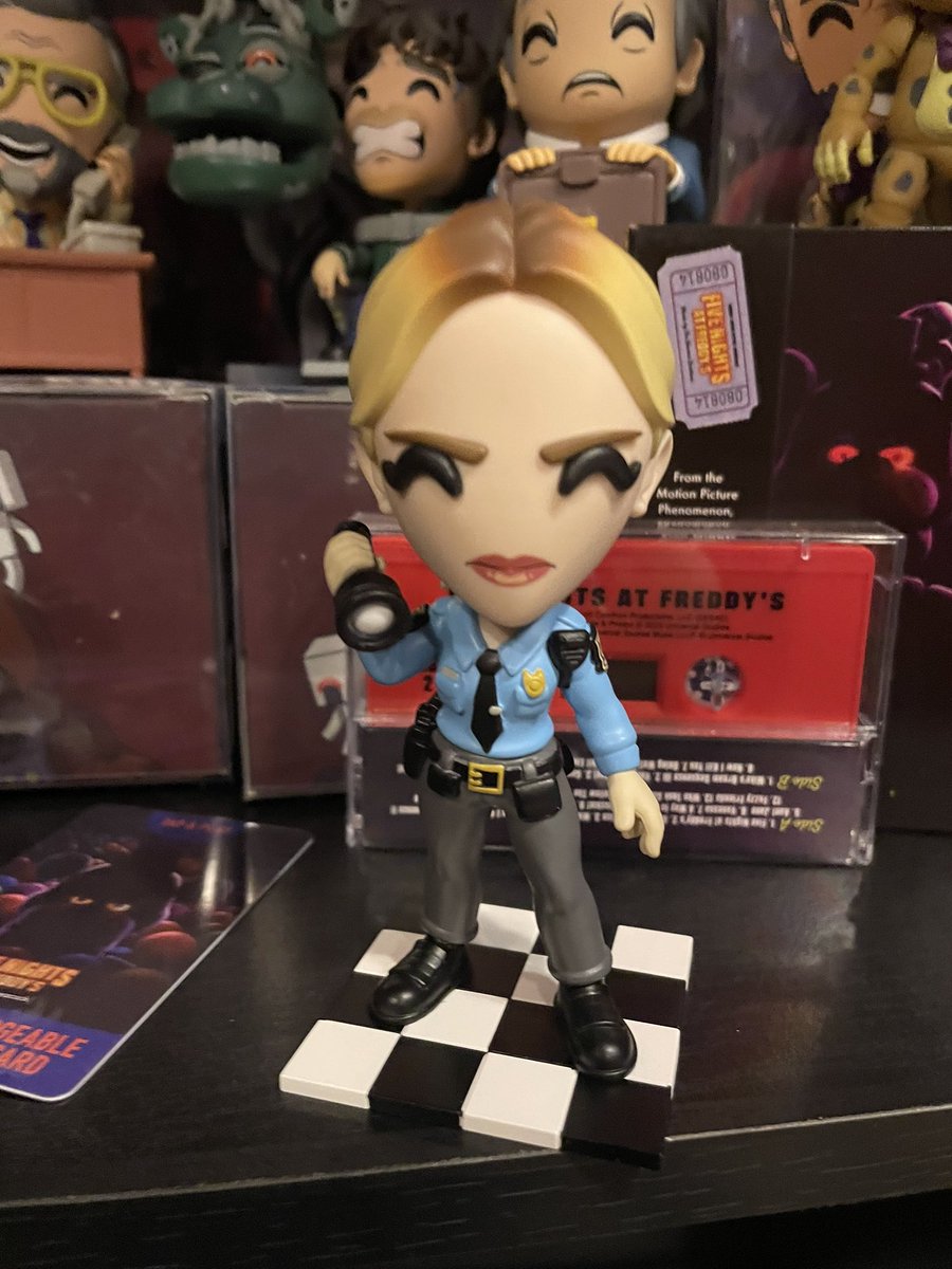 DevSprings's tweet photo. The Vanessa Youtooz is officially the first piece of FNAF merch to feature a gun

this is good https://t.co/ONu4JJ508U