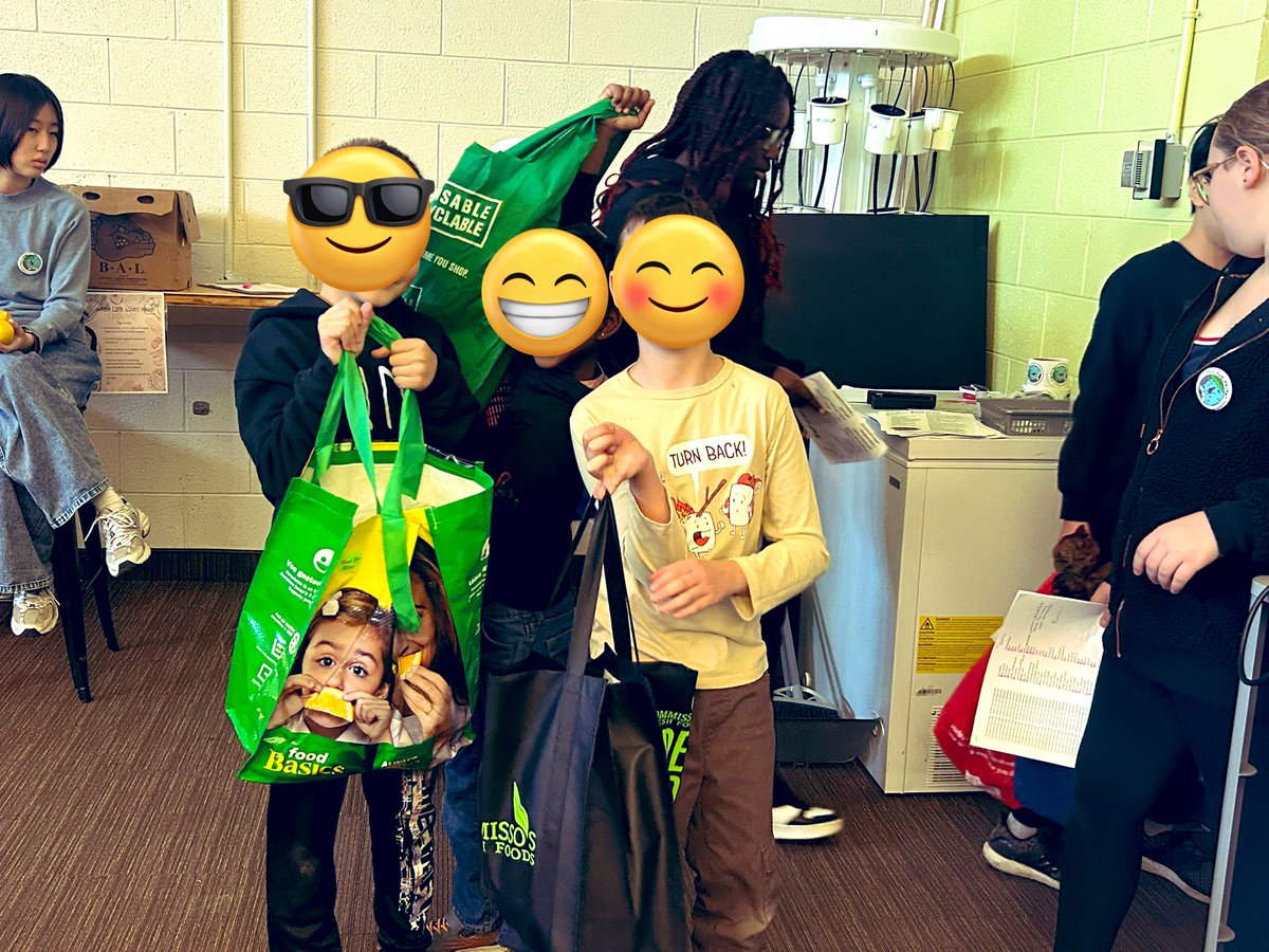 Rochelle Tkach 🌱 tweet media