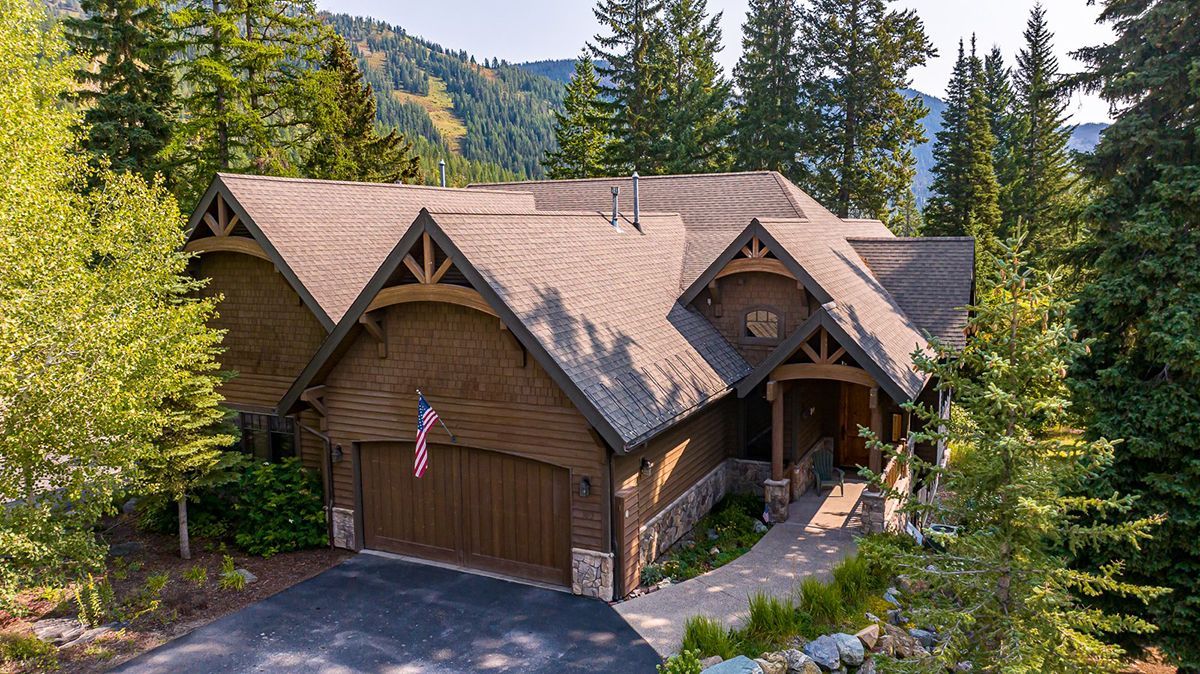 PureWestRE's tweet photo. WhitefishMountaingetaway Nestled in the heart of the #skivillage, this unit features convenient ski-in/ski-out access

3813 Tamarack Avenue B, #WhitefishMT

4 Beds / 4 Baths / 2,946 Sq Ft
MLS# 30035989 / $2,575,000

Contact Matt Buckmaster 406.261.8350

https://t.co/z08ItZK4nb https://t.co/q695oW6Ooo