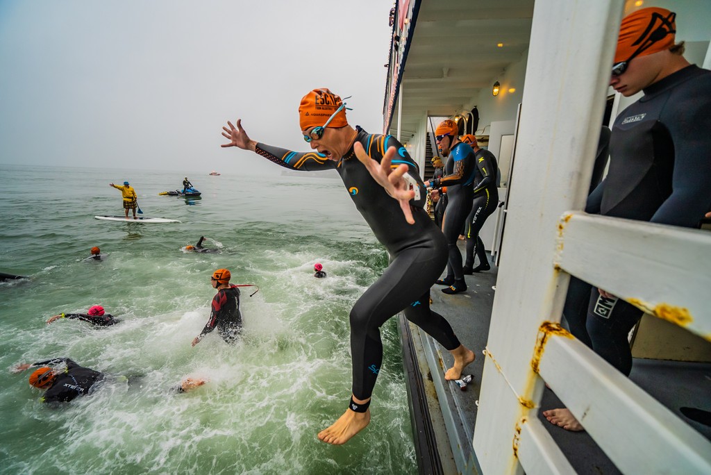 Escape Alcatraz Tri tweet media