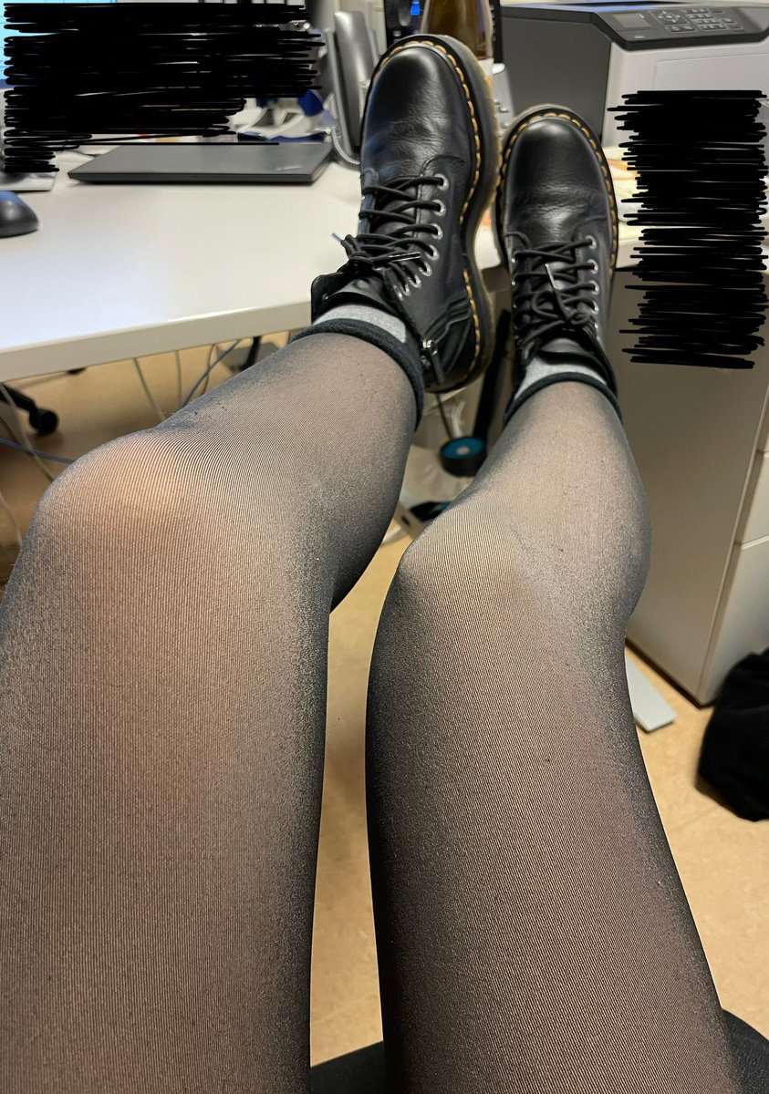 OutFridays's tweet photo. Are there any more words needed? NO! 
GO send your money already! 

Braucht das Bild noch mehr Worte? NEIN! 
Also LOS schick mir dein Geld!

findom femdom foot feet Fuß Füße fetish worship obey Herrin pay cash boots lick suck smell https://t.co/P8Q1wgmhTW