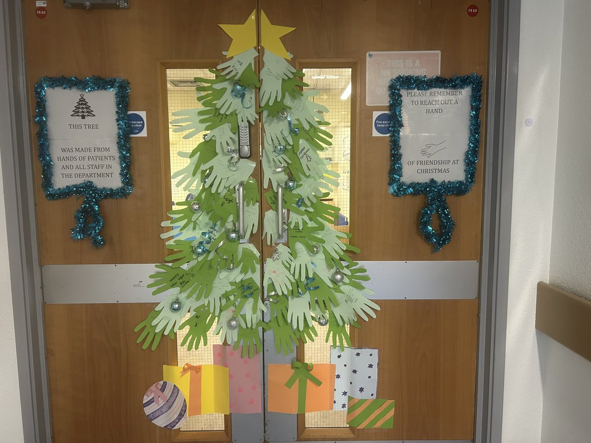 cat1973tom's tweet photo. Decorate your department door - Outpatients Bridlington is competition ready @YSTeachingNHS @Charlenesargea1 @kncowley 
‘Thank you to all the staff and patients for lending their hands to pull this little design off! ‘ https://t.co/x7H8LZnL8y
