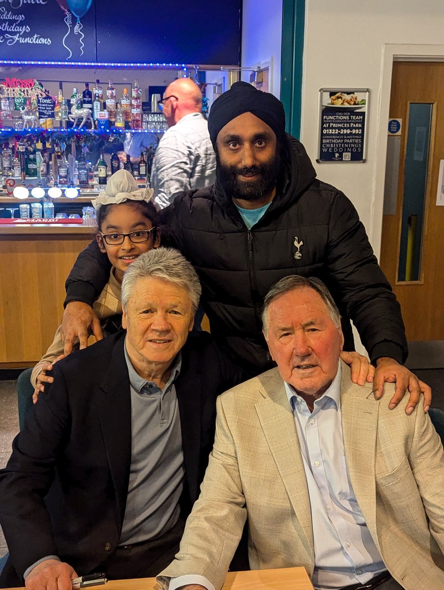 steve_singh420's tweet photo. The #general  #birkinshaw and the #skipper @Steve6Perryman #perryman with @Jeevanhayre420 He really doesn't realise just how lucky he is. 2 proper football men, who love  #spurs #coys https://t.co/0NrQtVcIjp