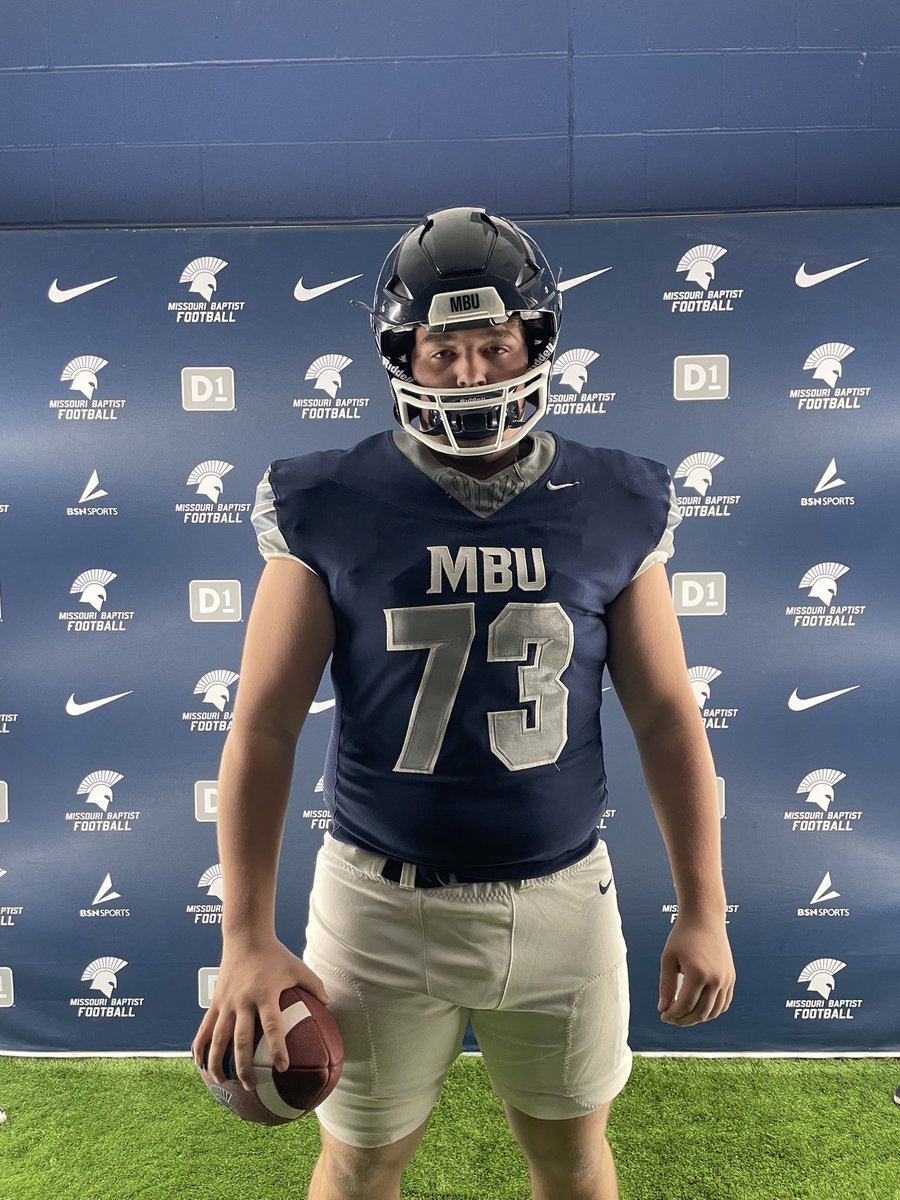 MicahBacher's tweet photo. After a great official visit, I have received my 4th offer from @MBUFootball!  @HHS_Footballers @HHS_Athletics @PrepRedzoneMO @6starfootballMO
@CoachZackKern1 @KennyThomason57 @MBUCoachB https://t.co/1WMioaSqap