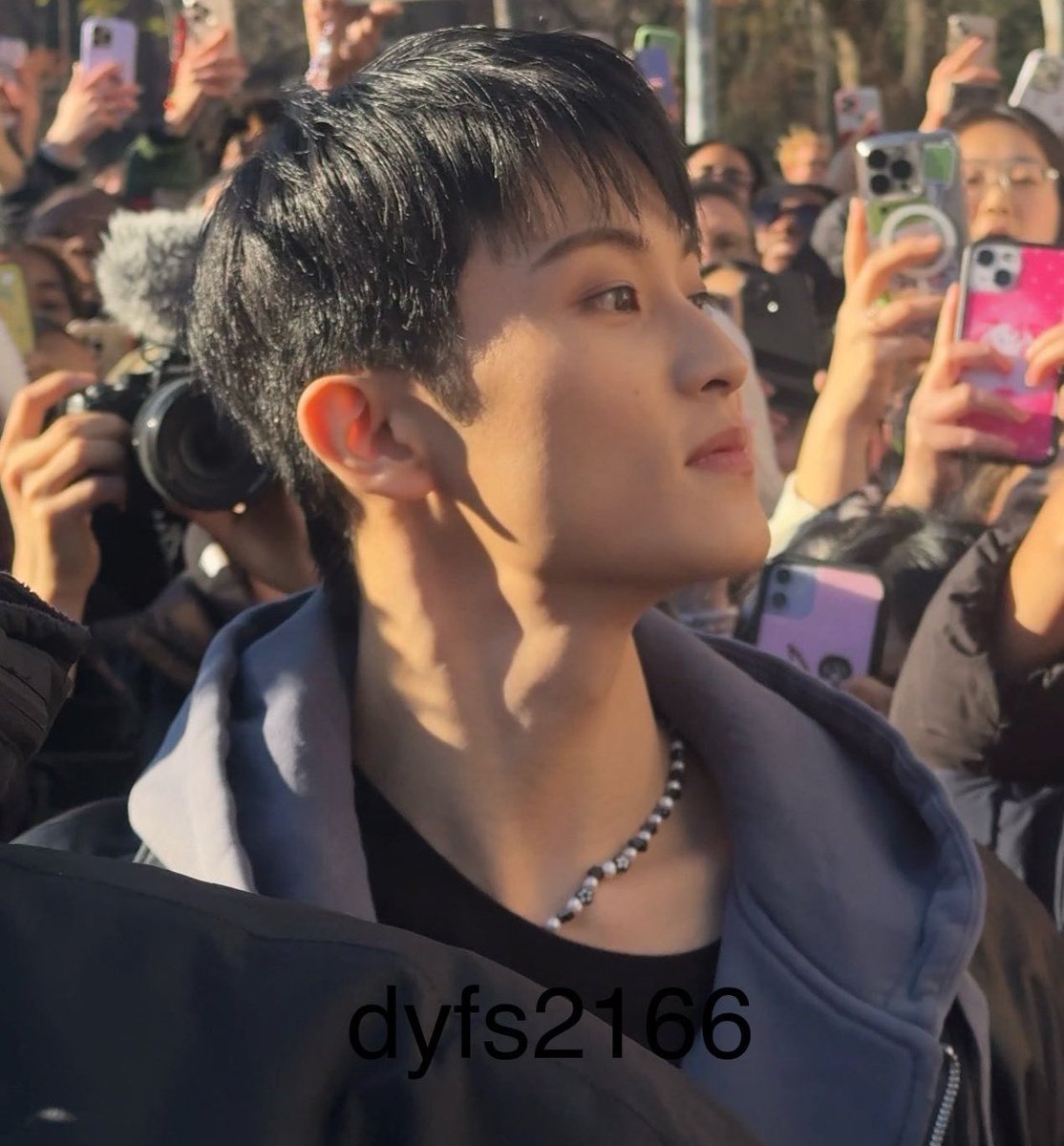 cry4lmk's tweet photo. black undercut supremacy goes crazy ❤️‍🔥😵‍💫 https://t.co/CZUPmUjVmv