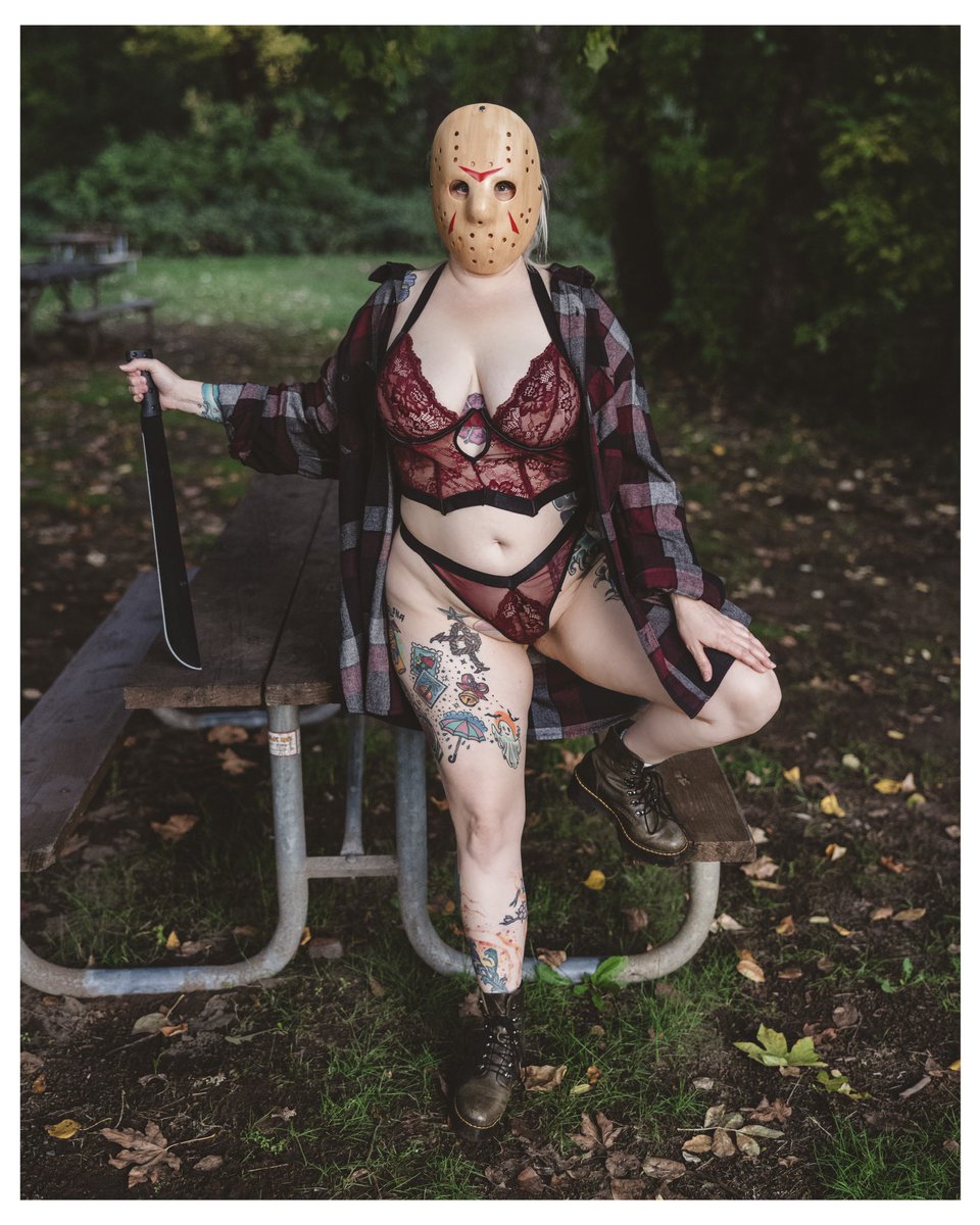 mollyinked's tweet photo. Who loves Friday the 13th? 🔪🖤 https://t.co/L4xE88ocyi