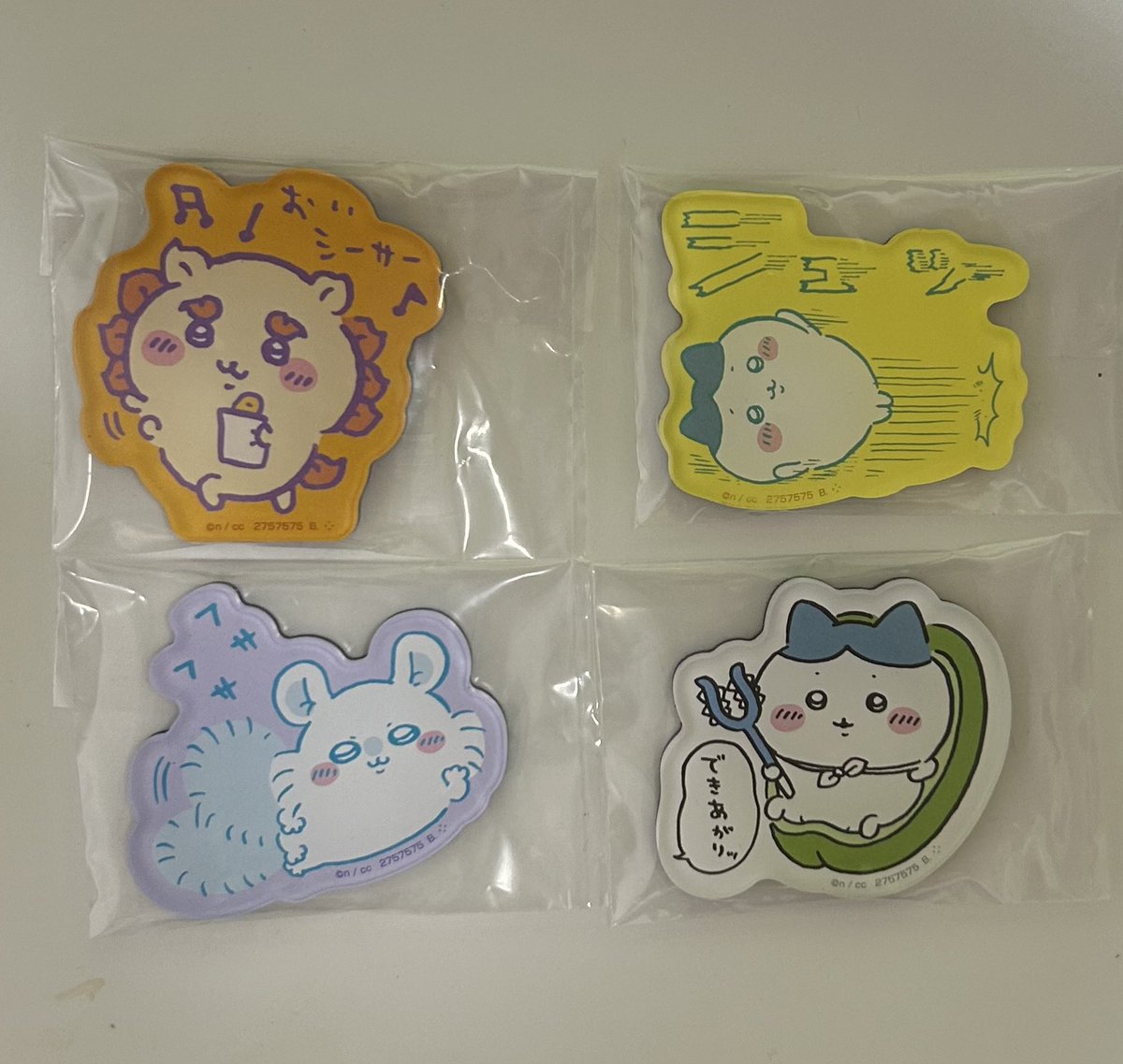 __pyonpo's tweet photo. 【交換】ちいかわ キャラマグネッツ4
譲：1枚目(ID付き写真も後ほど追加します)
求：最優先💕(同弾9くりまんじゅう) >2,3,4,5枚目⭕️(弾違い🙆🏻‍♀️)、その他うさぎがいるもの

郵送での交換を希望しております。

検索からでもお気軽にお声掛けください！ https://t.co/v44IcZpvLR