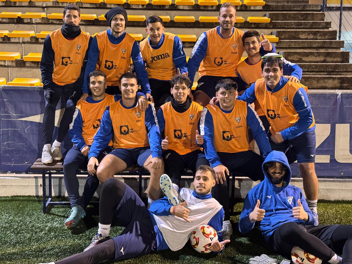 💛 Equipo ganador en la última sesión antes del partido del domingo en La Palma.🏆

#MeQuedoContigo