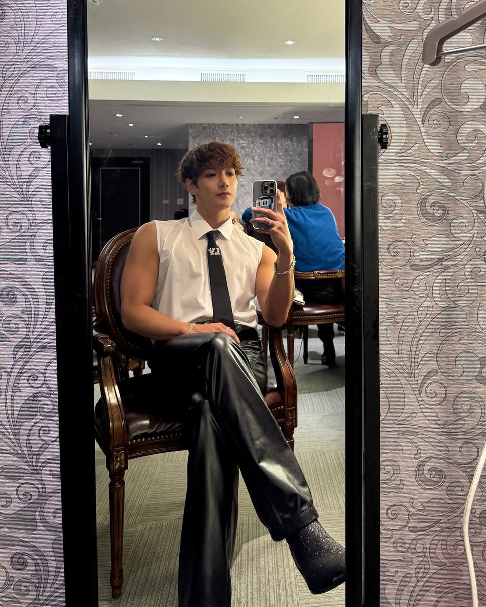2PMMty's tweet photo. ENWJ...🙏🏻 Espero la sorpresa el próximo año
#junk2pm @follow_jun_k
#wooyoung @followwooyoung
#nichkhun #2pm @follow_nichkhun
@Jun2daKAY https://t.co/FT5lbjha7R
