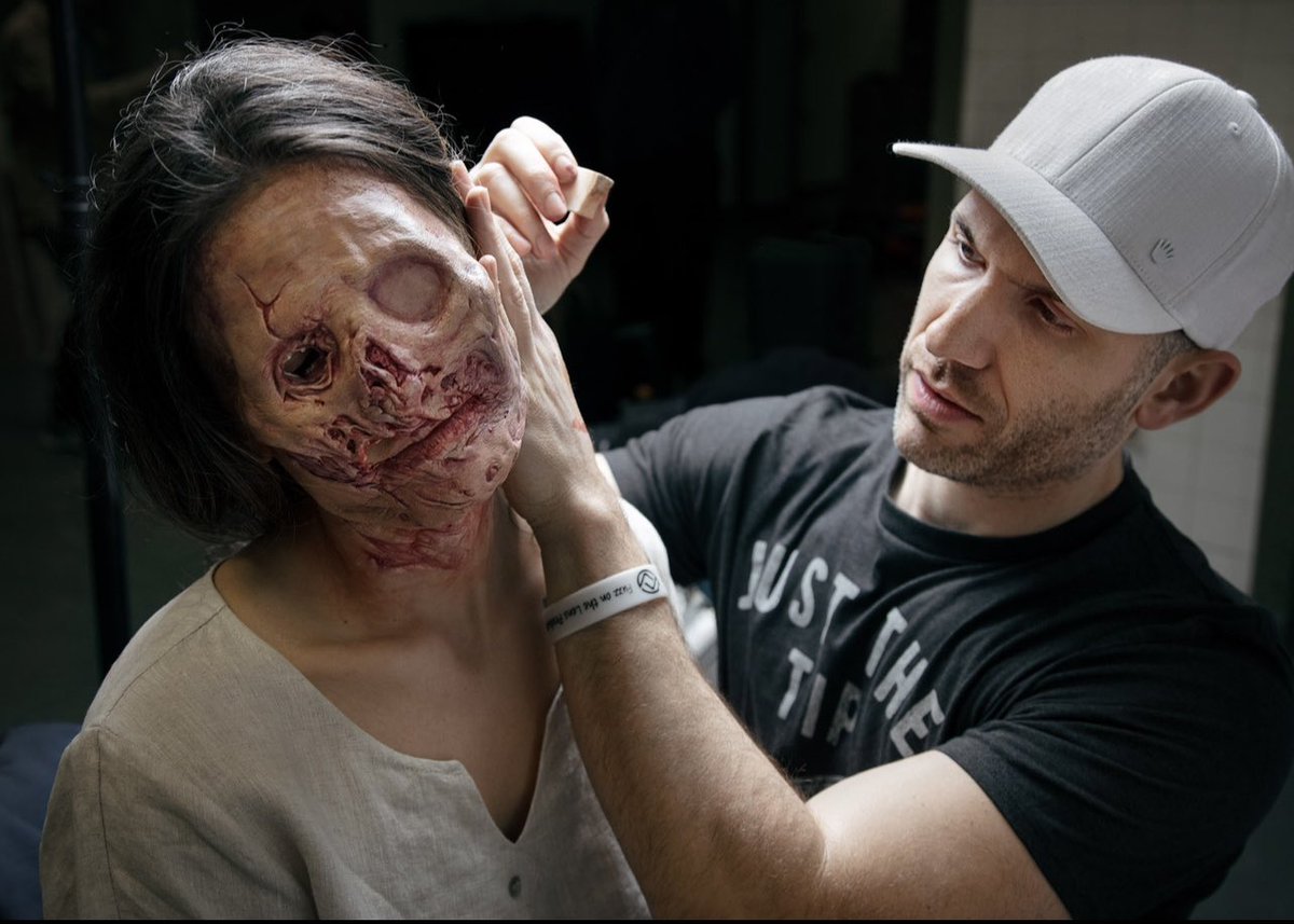 I gotta say the last thing going through my mind during these moments was….”look at these sex symbols I’m creating” #whowouldhaveknown #nojudgement #terrifier #arttheclown #victoriaheyes #theyarekindahot