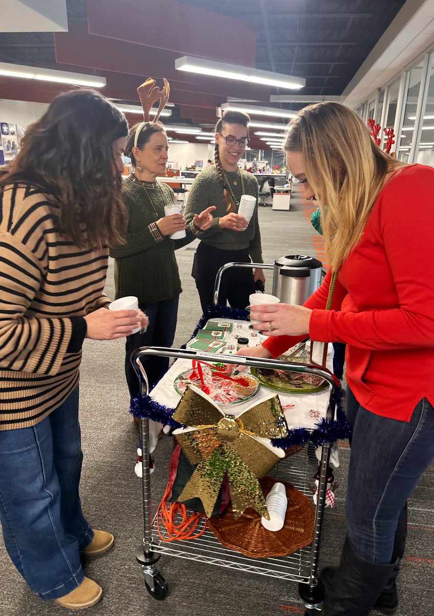 Kaitlin Shulman (@klshulman) on Twitter photo Spreading holiday cheer at the CAA today! ✨ A Grinchy FriYAY spirit day paired perfectly with our traveling hot cocoa cart. 💚☕️Sweet treats, warm smiles, and festive vibes all around! #FriYAY #CAACultureClub <a href="/theSMSD/">SM School District</a> Spreading holiday cheer at the CAA today! ✨ A Grinchy FriYAY spirit day paired perfectly with our traveling hot cocoa cart. 💚☕️Sweet treats, warm smiles, and festive vibes all around! #FriYAY #CAACultureClub <a href="/theSMSD/">SM School District</a>
