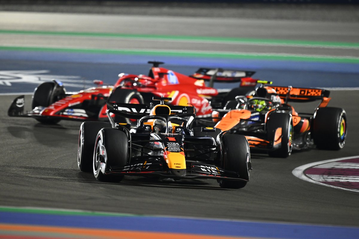 TearOffFR's tweet photo. 🔴 Max Verstappen lors de la cérémonie de remise des prix FIA :

🎙️ "Je suis très enthousiaste pour l'année prochaine car il semble que ce sera une véritable lutte entre de nombreuses équipes (pour le titre)"

À qui le dis-tu Max, à qui le dis-tu... On a hâte aussi ! 🤩

#F1 #FIAAwards2024