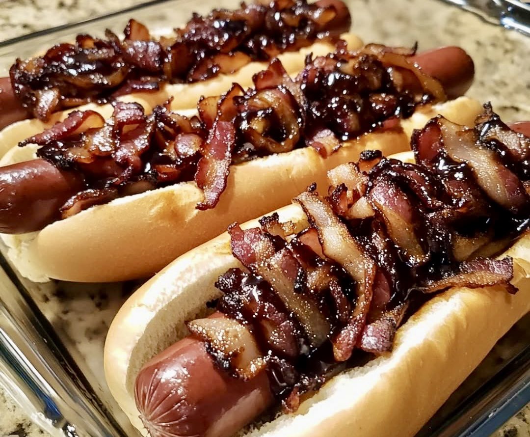 cityboy5_4's tweet photo. Does bacon belong on hotdogs? https://t.co/IRT8aPqDCa