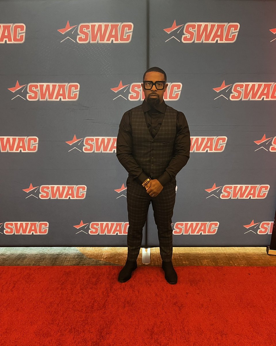 DJUnpredictable's tweet photo. LIVE INDMIX
SWAC Hall of Fame Reception & Ceremony
๐Atlanta, GA
#CelebrationBowl2024 #GoTigers #HBCUs #SWAC #nowbooking #professionalDJ #entertainer #wegotaction https://t.co/aKZJpJI1pA