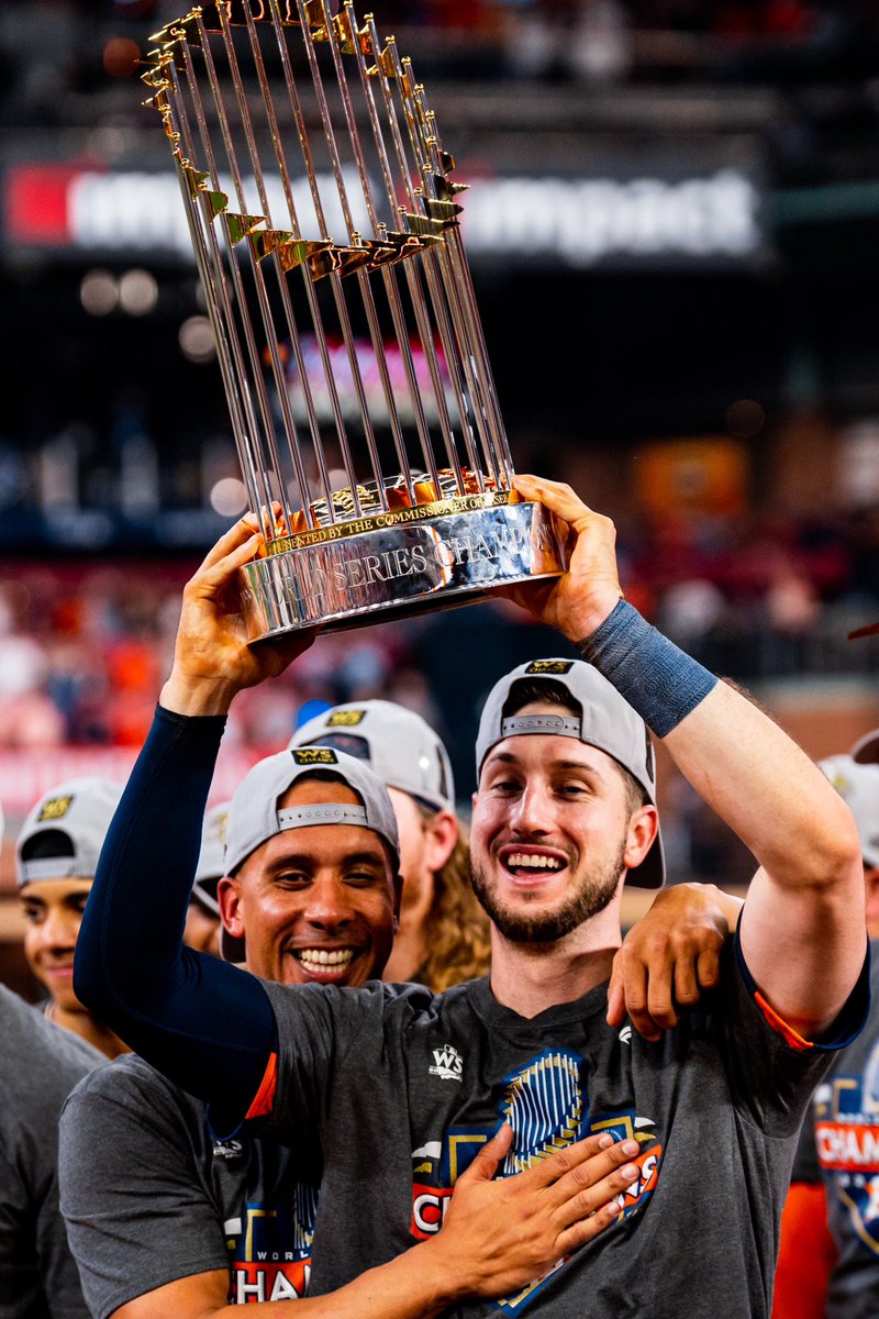 astros's tweet photo. 3x All-Star
1x Gold Glove Award Winner
1x Silver Slugger Award Winner
2022 World Series Champion
 
Six incredible years of King Tuck. 👑 https://t.co/05B2VC4trU