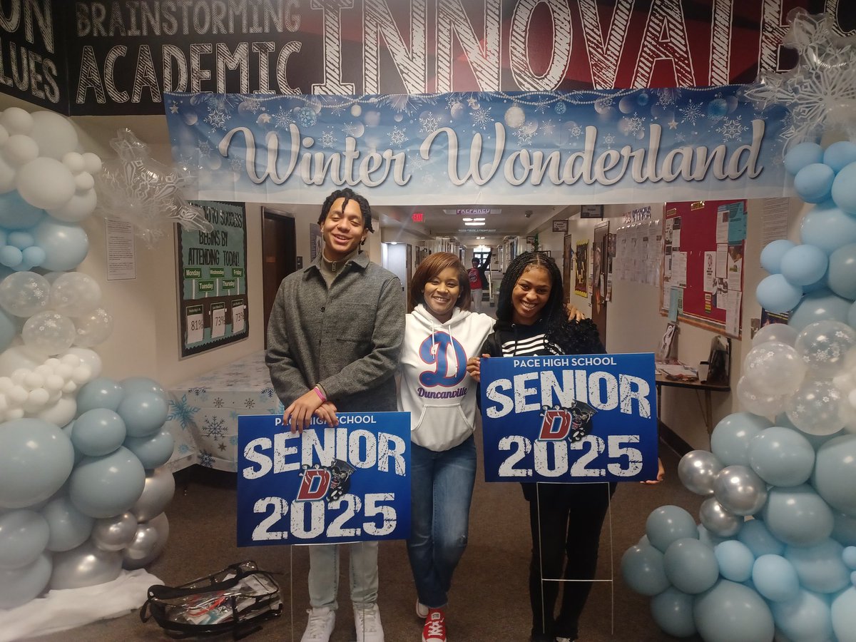 TiffMWilkerson's tweet photo. It's beginning to look a lot like GRADUATION!!!! 
#PACEStrong
#Classof2025 https://t.co/0mOxnsvJse