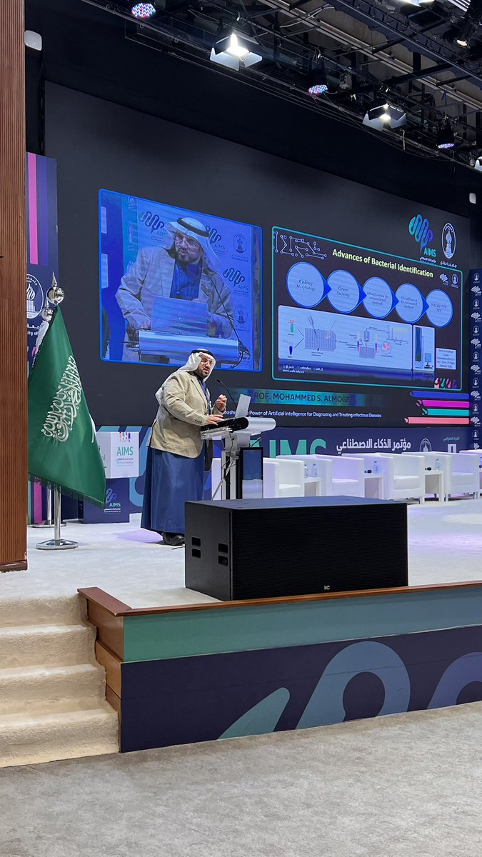 m_s_almogbel's tweet photo. نجاح غير مسبوق لمؤتمر #الذكاء_الاصطناعي_في_العلوم_الطبية 
#جامعة_حائل | #AIMS

كانت تجربة رائعة لتبادل الخبرات مع أفضل المتحدثين من مختلف دول العالم

أشكر القائمين على هذا المؤتمر المتميز بكل تفاصيلة، وفخور جداً بطلابنا وطالباتنا لمشاركاتهم المتميزة في التنظيم والفعاليات المختلفة https://t.co/2cotgFdNTM