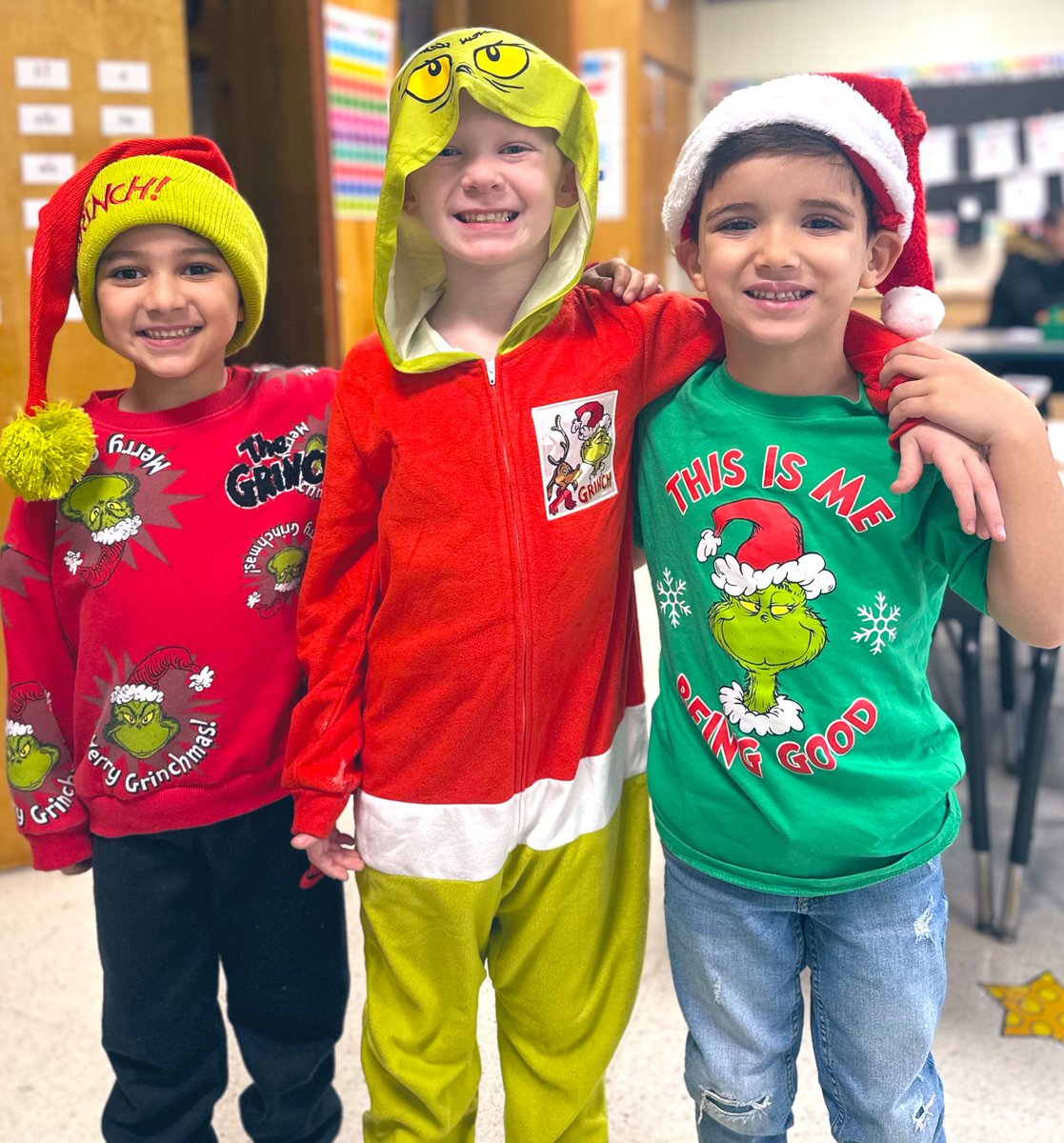 bcipriano6's tweet photo. Grinch Day in K 💚❤️ @CherryLaneCP1 https://t.co/B65JJrNAuy