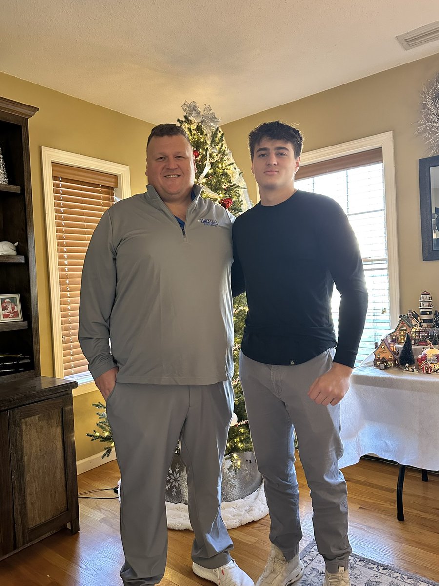Evan Tyler (@evant_2025) on Twitter photo Had a great in-home visit with Coach Croall. Thank you for coming to speak with me and my parents. <a href="/USMMAFootball/">USMMA Football</a> Had a great in-home visit with Coach Croall. Thank you for coming to speak with me and my parents. <a href="/USMMAFootball/">USMMA Football</a>