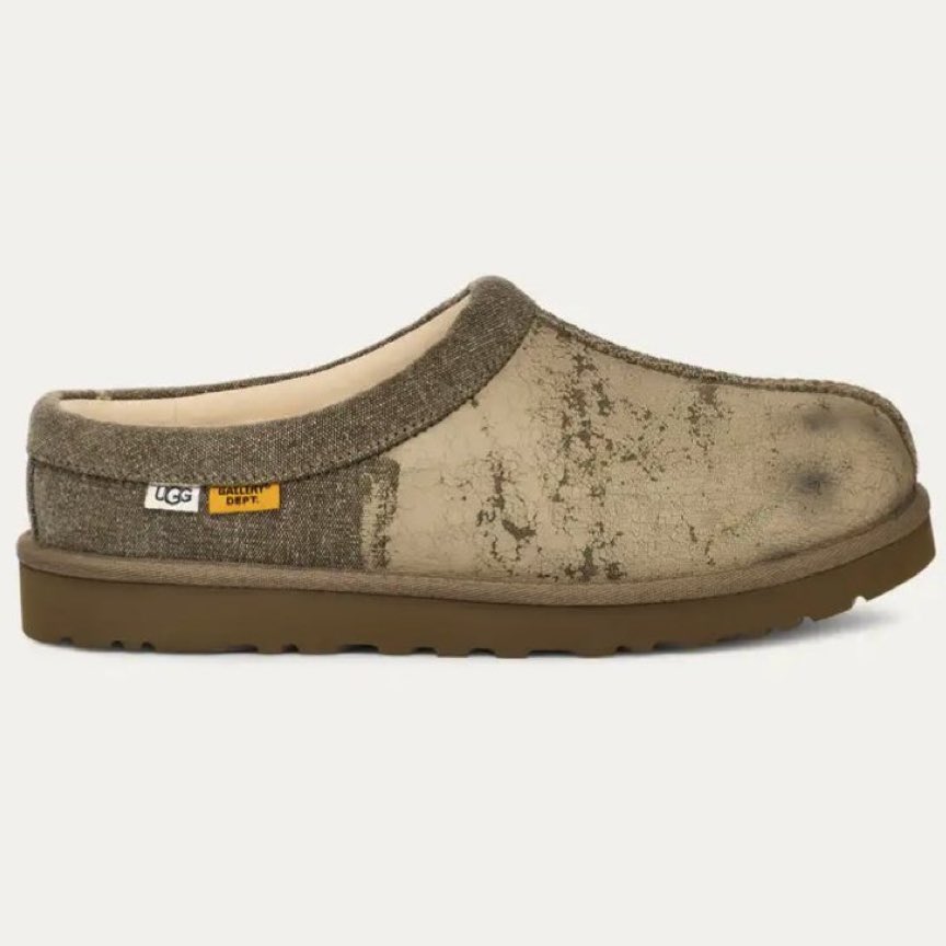 snkr_twitr's tweet photo. AD: Few sizes: Gallery Dept x UGG Tasman Slippers

Shop -> https://t.co/OMl6ZOJoIb https://t.co/LzAXRik4Lb