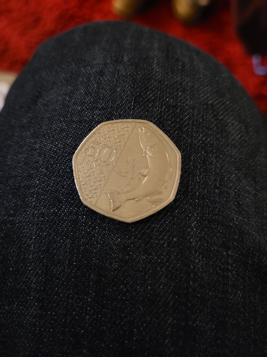 I just got this given to me down the pub.... It's now the rarest 50p in the UK (200k in circulation)

Great airdrop on a Friday night 🔥

If you're from the UK, get checking your change and buy more crypto!

182x so far ain't bad returns 💜