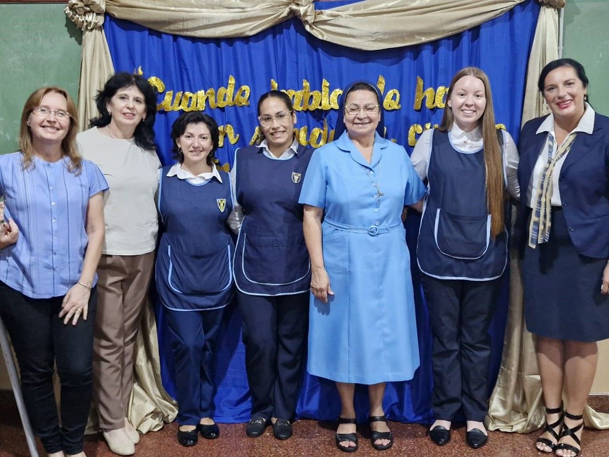 SantaMaria_ok's tweet photo. Egresadas del Profesorado de Educación Inicial: Eleordana Paula Bárbaro, Valeria Alejandra Moreno y Carolina Andrea Talavera . ¡Felicitaciones y éxitos a las flamantes profesoras!   👩‍🎓👩‍🎓 👩‍🎓 https://t.co/NNYDZMxsfm